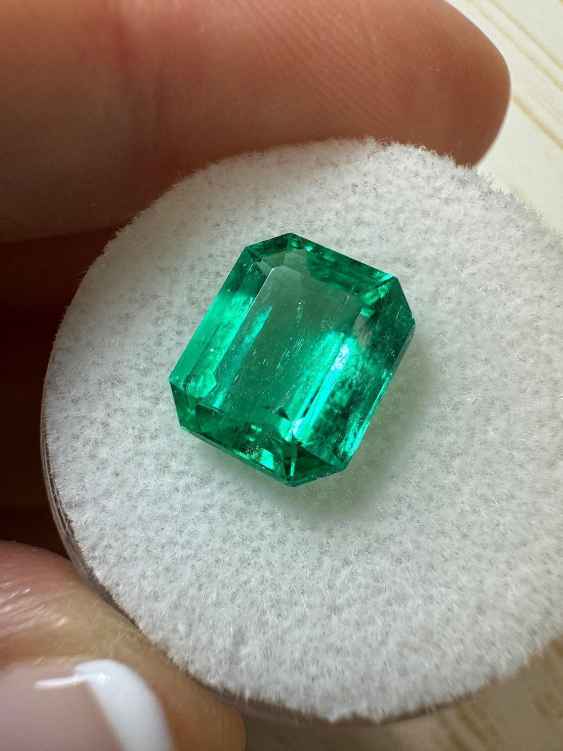 3,61 Quilates 10x9 Esmeralda Colombiana Suelta Verde Vivaz - Talla Esmeralda Mayo Corte esmeralda en venta