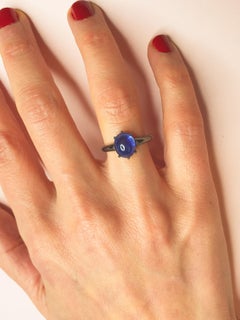 Anillo con zafiro cabujón de 3,61 quilates engastado en negro de 18k - Otro especial Haruni