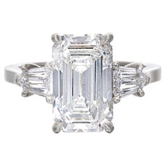 3.61 Carat Emerald Diamond Ring 18K Gold Effortless Elegance