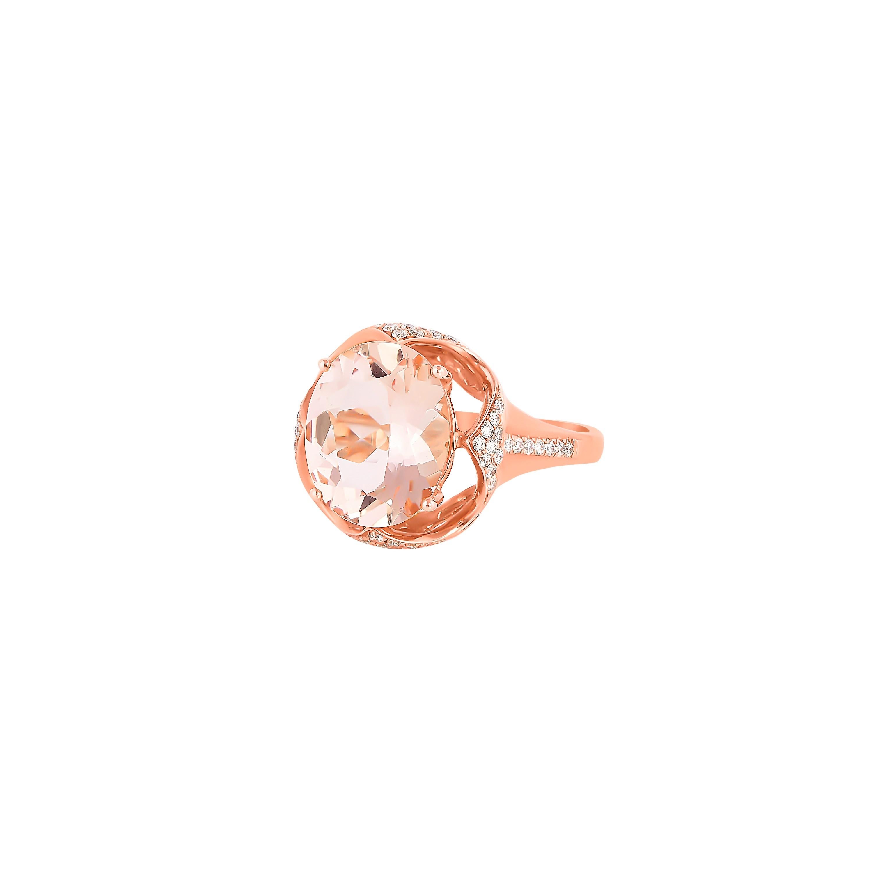 Oval Cut 3.61 Carat Morganite and Diamond Ring in 18 Karat Rose Gold For Sale