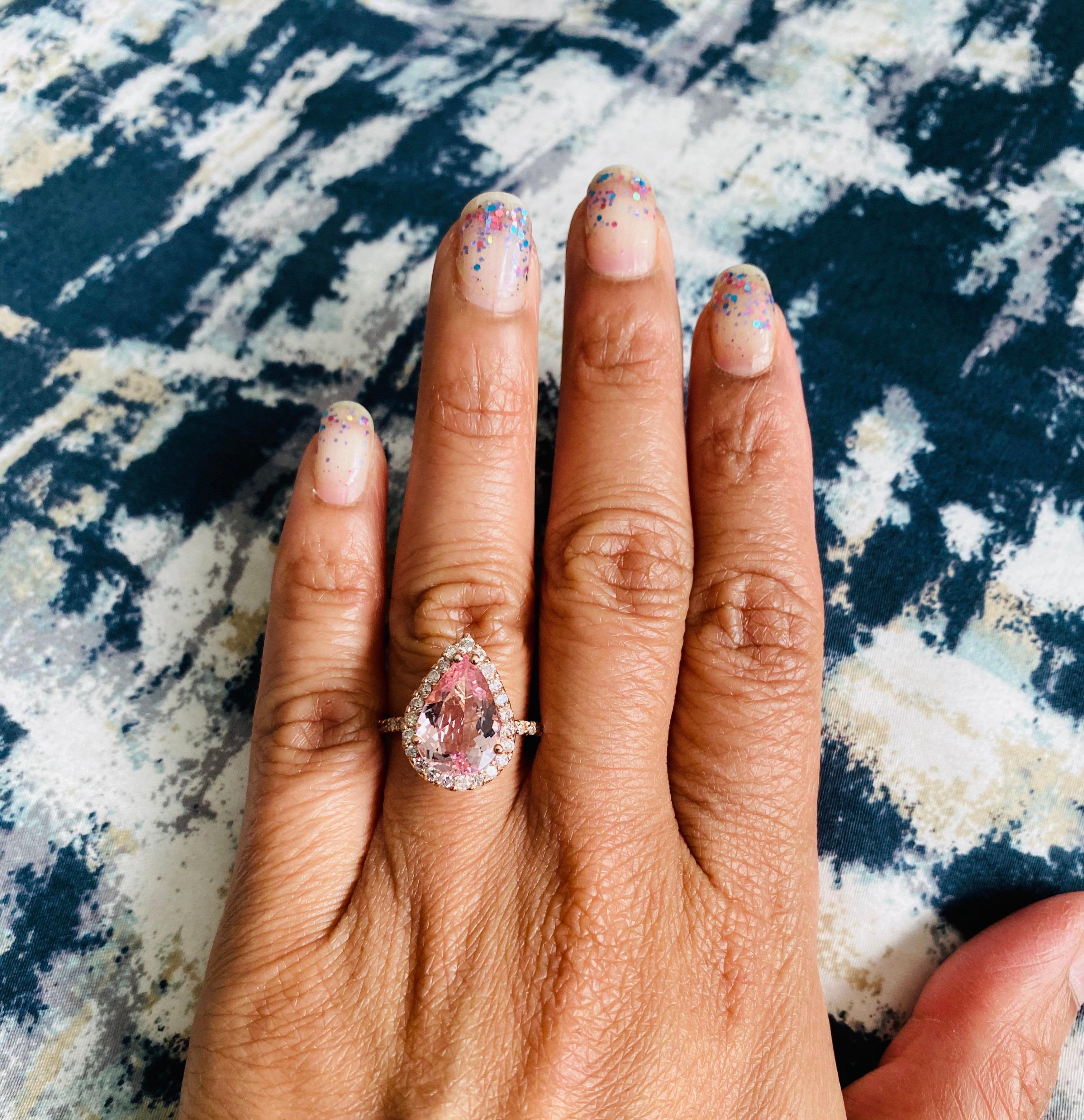 3.61 Carat Morganite Diamond 14 Karat Rose Gold Engagement Ring In New Condition In Los Angeles, CA
