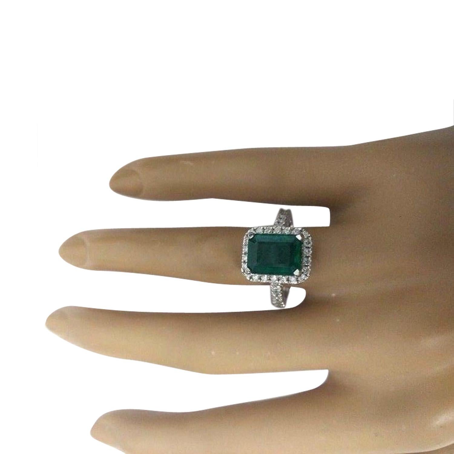 Natürlicher Smaragd 14 Karat massiver Weißgold Diamantring im Zustand „Neu“ im Angebot in Los Angeles, CA