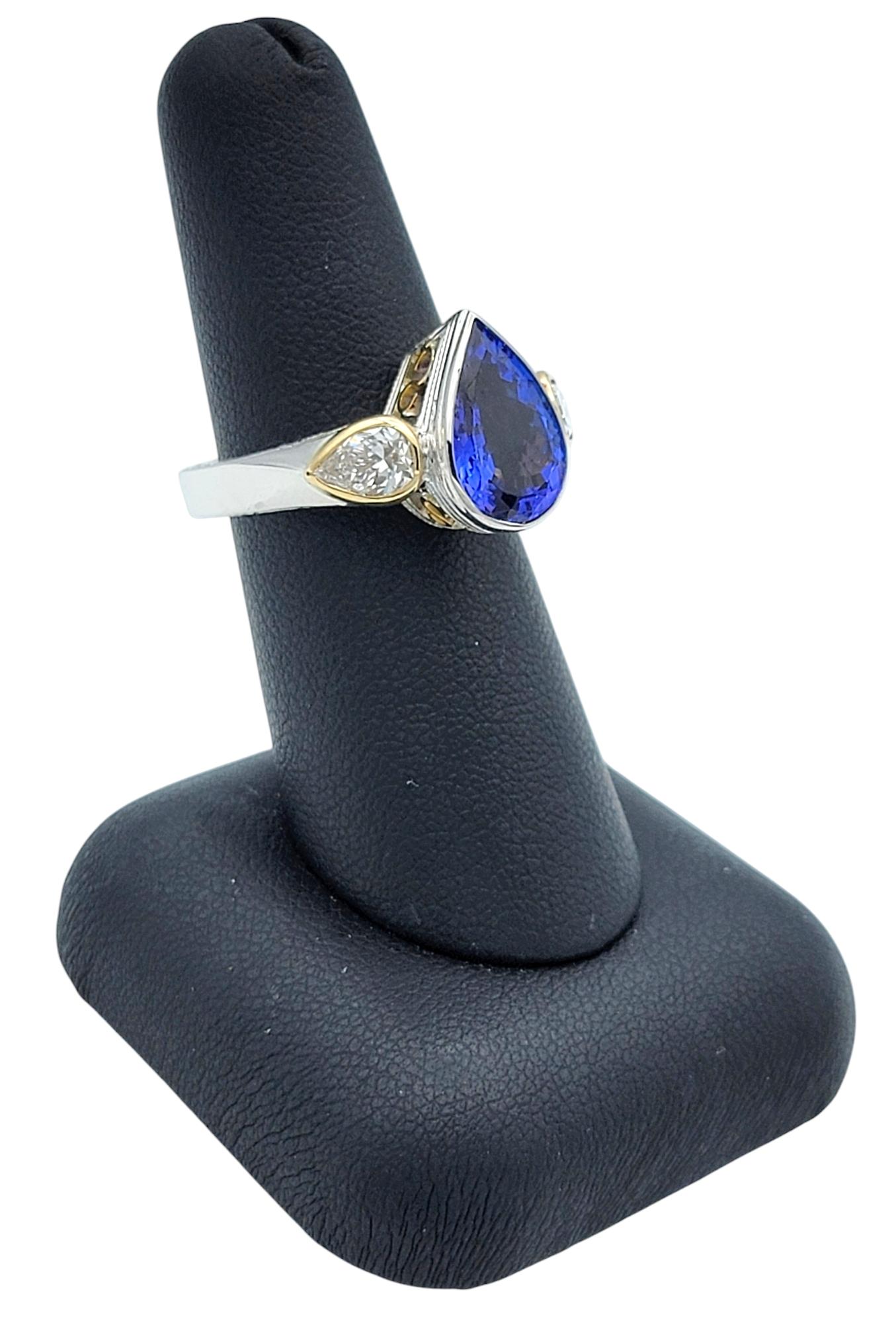 Anello a tre pietre con tanzanite e diamanti da 3,61 carati e taglio a pera in oro 18 carati in vendita 6