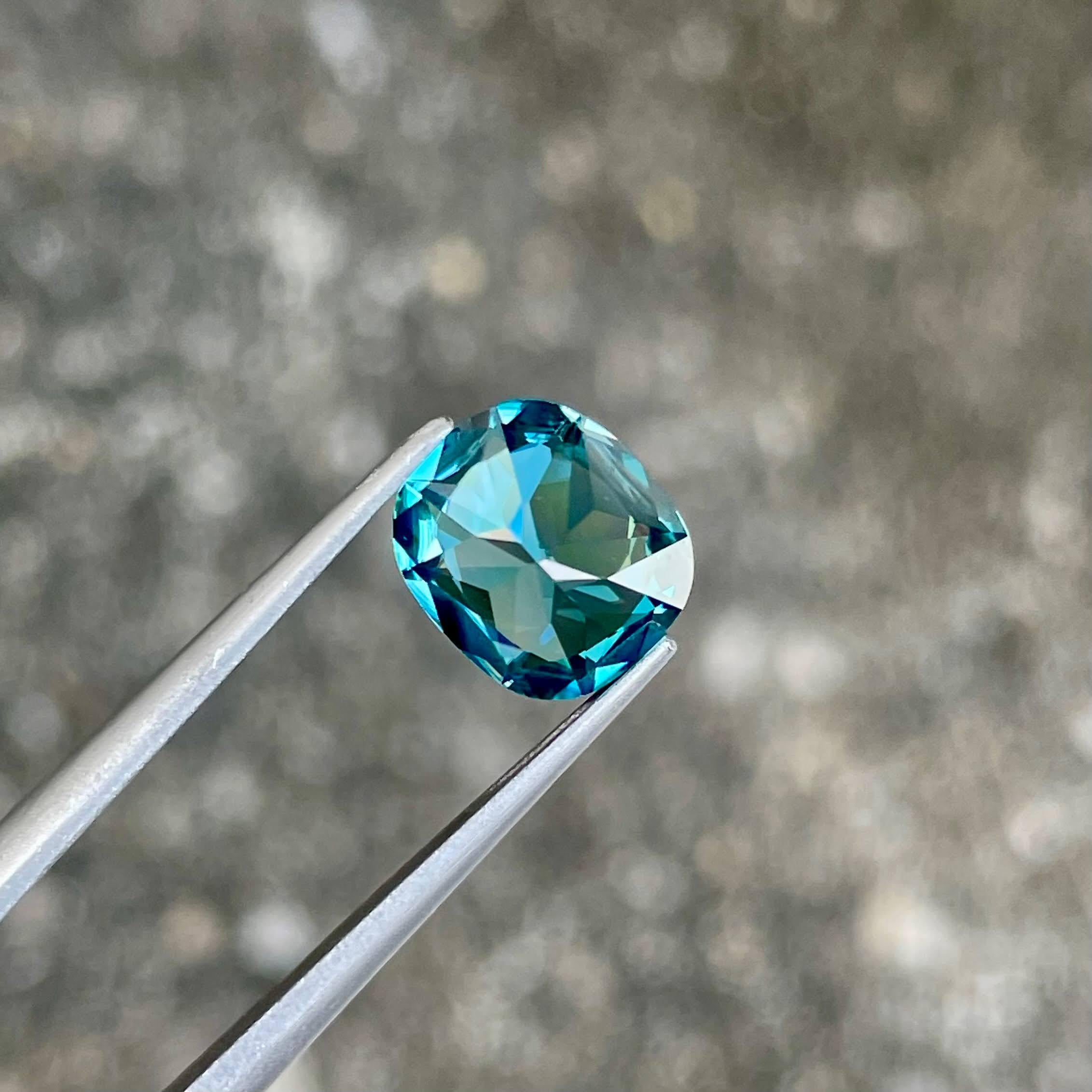 Women's or Men's 3.61 carats Blue Zircon Stone Cushion Cut Natural Cambodian Gemstone For Sale