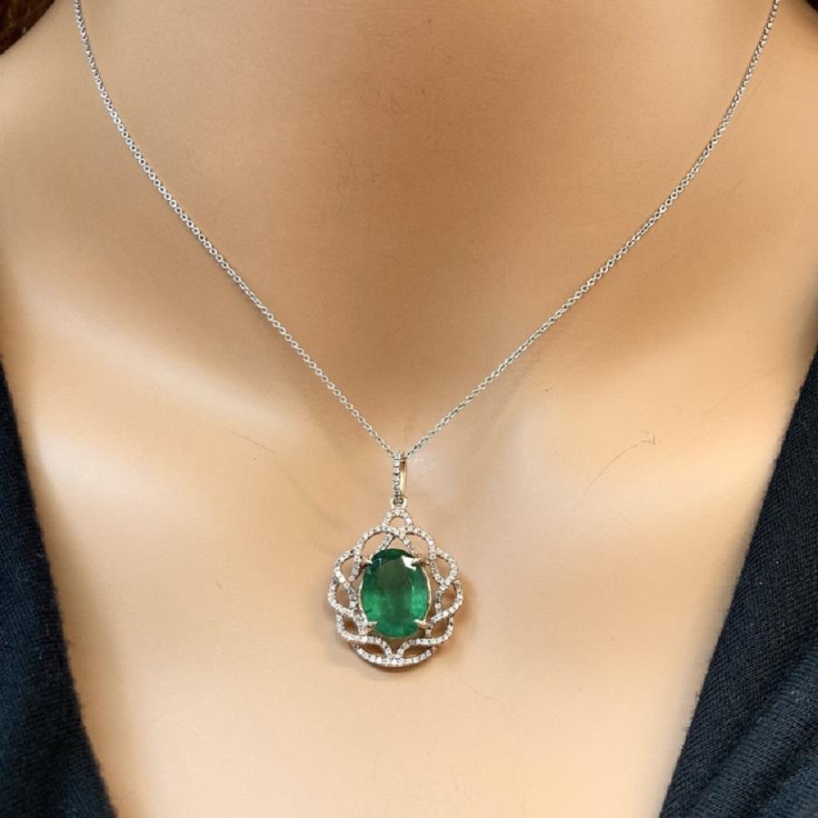 Round Cut 3.62 Carat Green Oval Emerald & Diamond Pendant In 18k Rose Gold For Sale