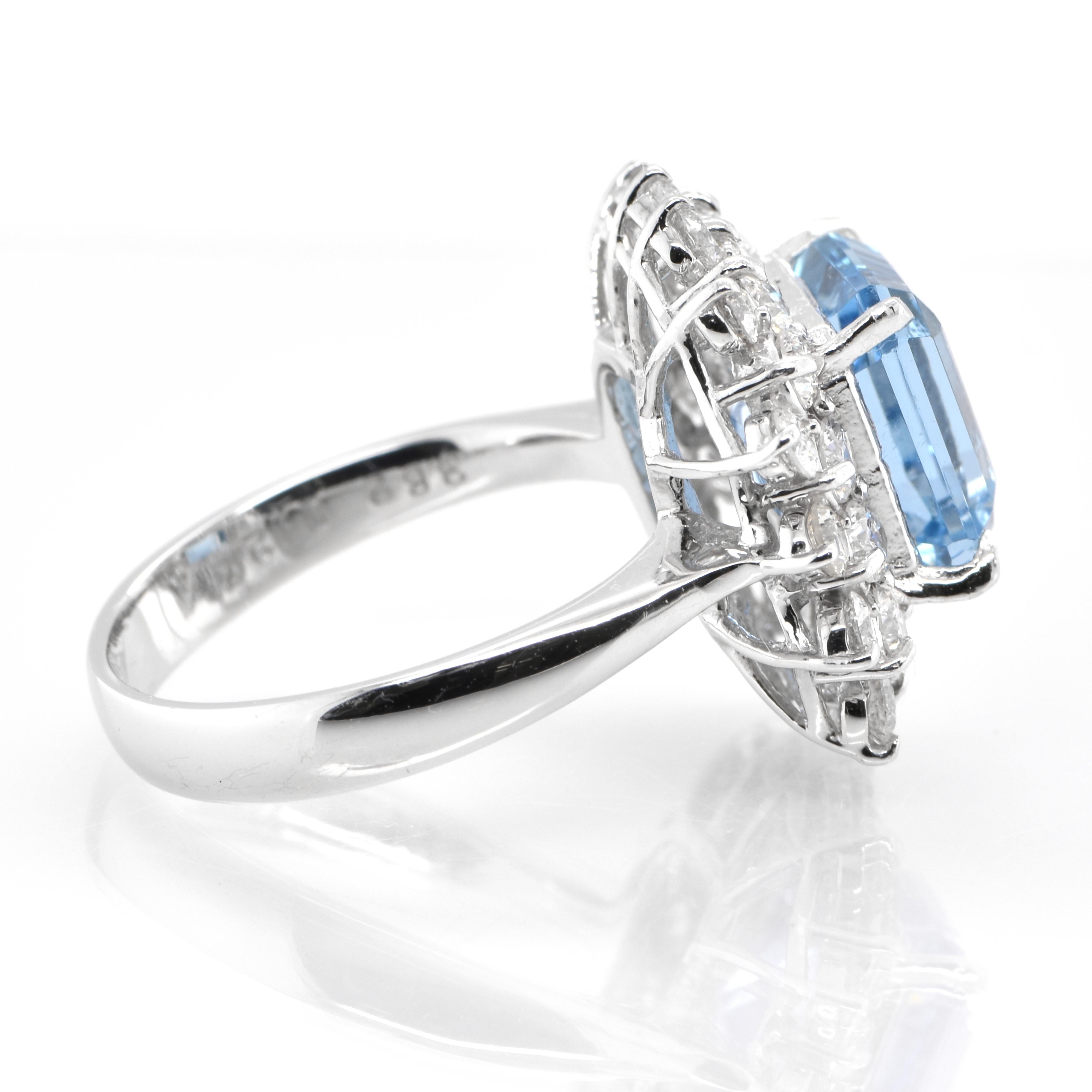 3.62 Carat Natural Aquamarine and Diamond Cocktail Ring Set in Platinum In New Condition In Tokyo, JP