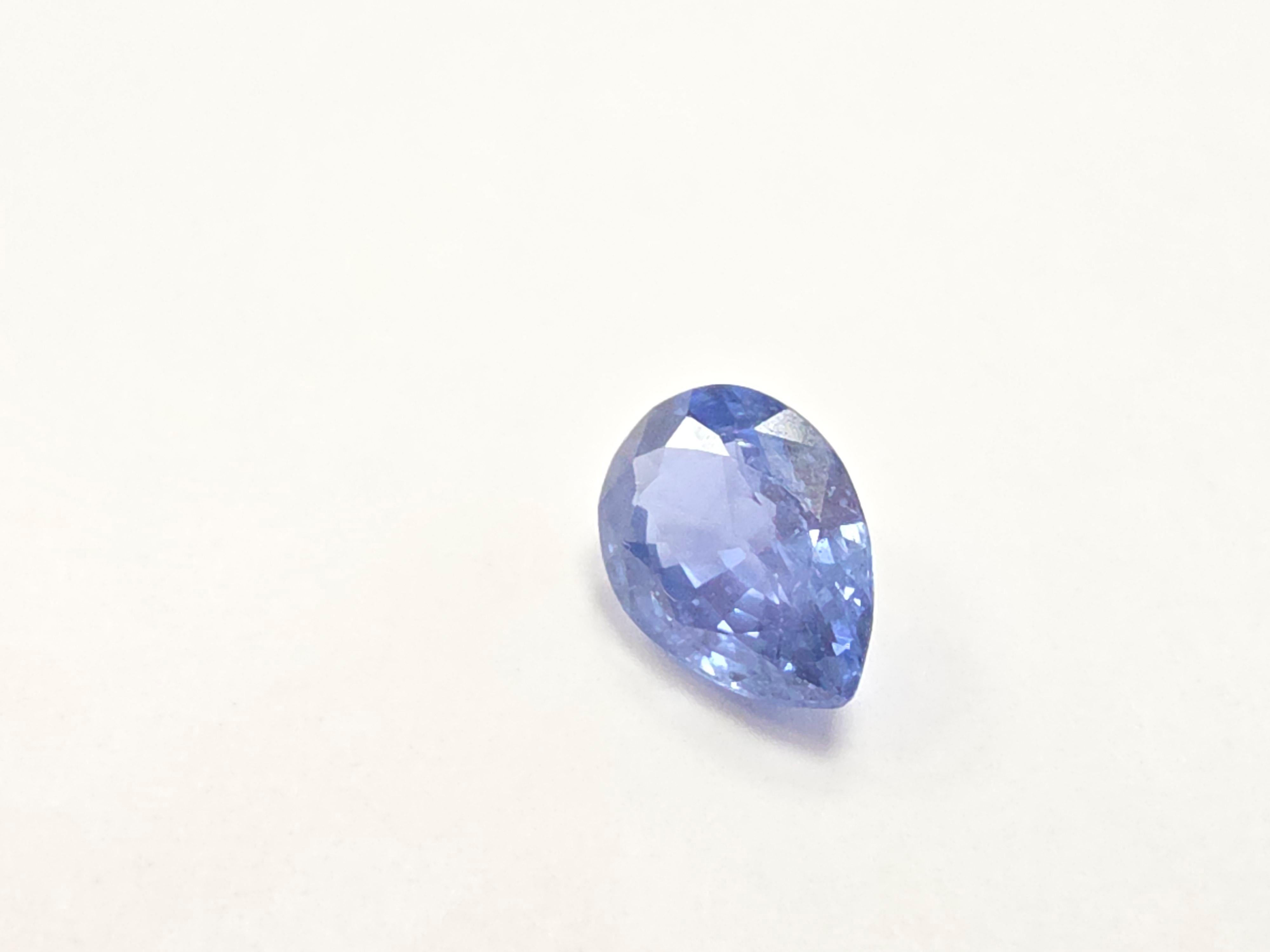 Taille poire Saphir naturel taille poire de 3.62 carats en vente