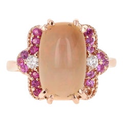 Bague en or rose 18 carats avec opale de 3,62 carats et diamants