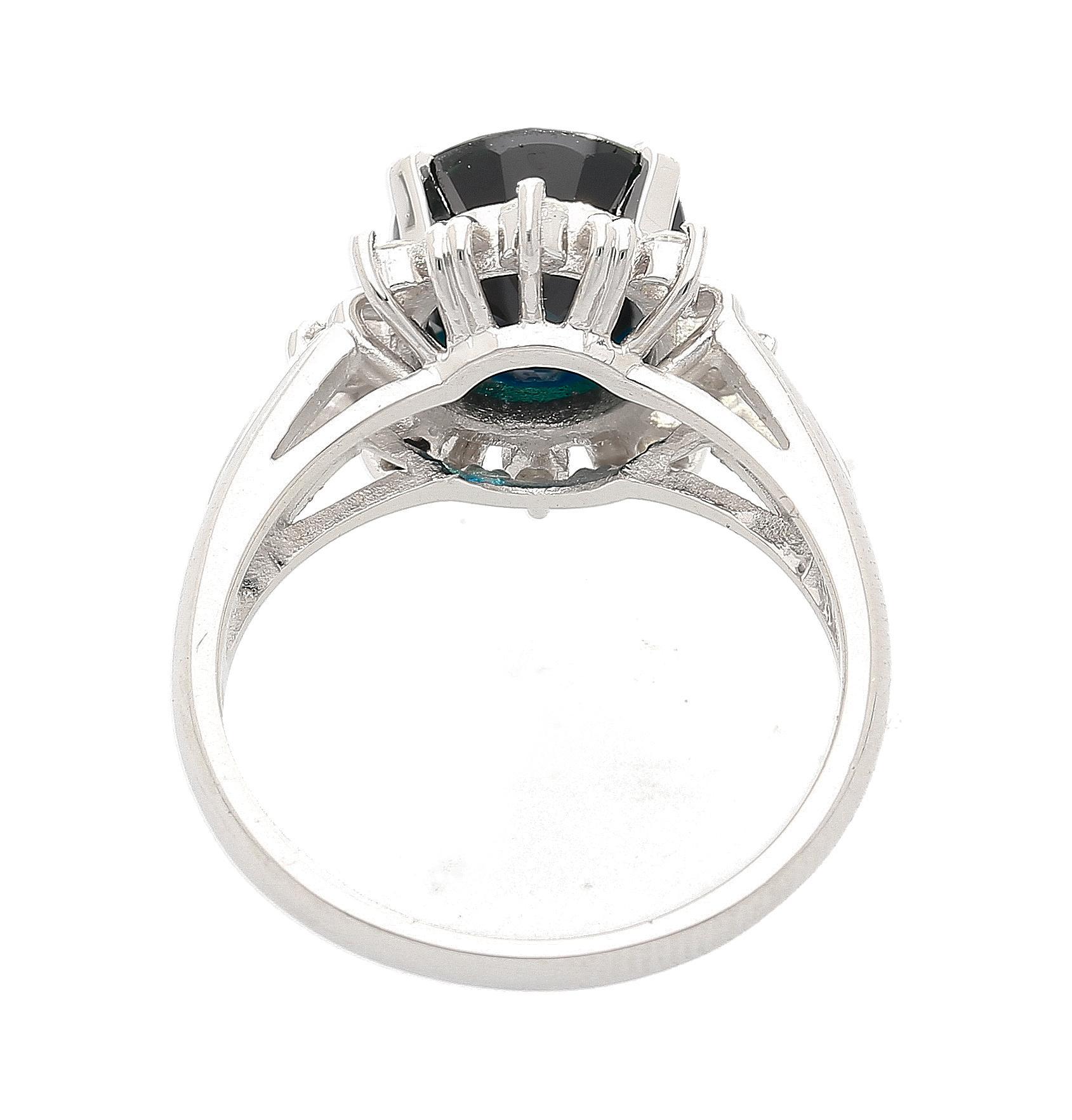 3.62 Carat Oval Blue Sapphire and Diamond Halo Platinum Split Ring For Sale 1