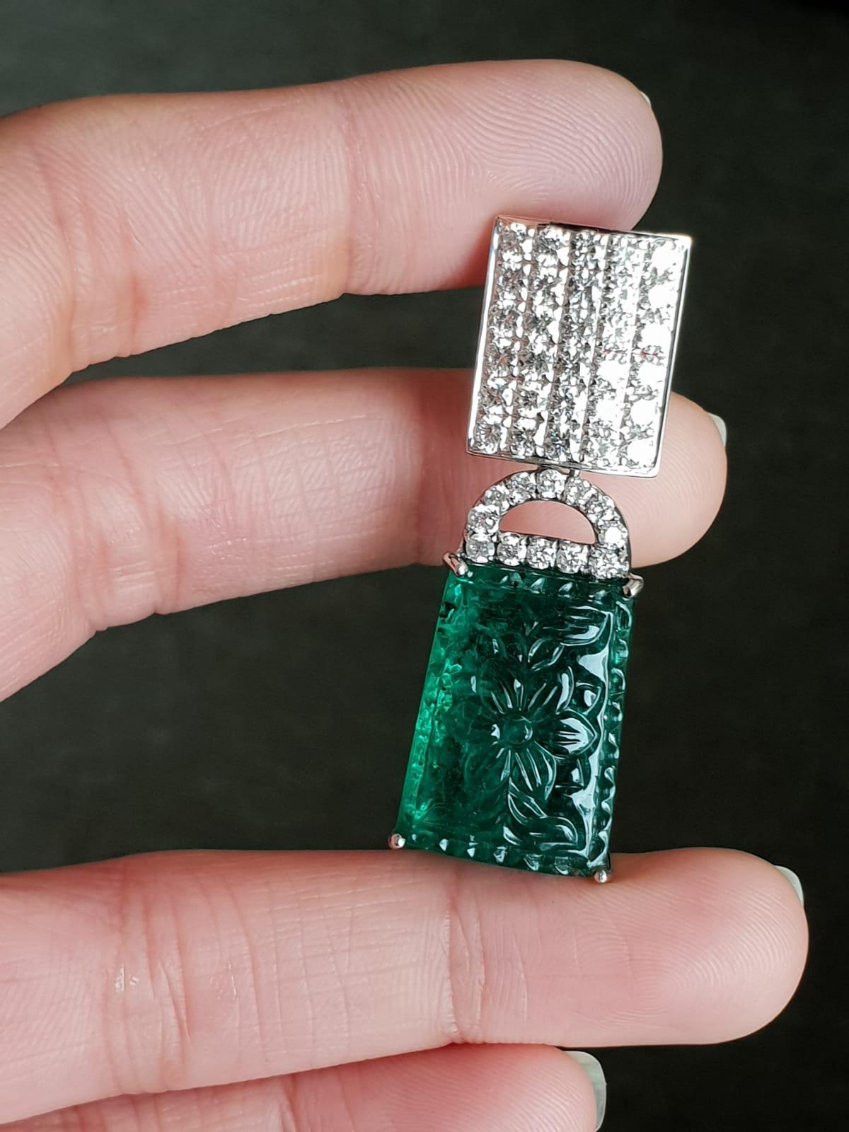 36.20 Carat Carved Emerald and Diamond Dangle Earrings In New Condition In Bangkok, Thailand