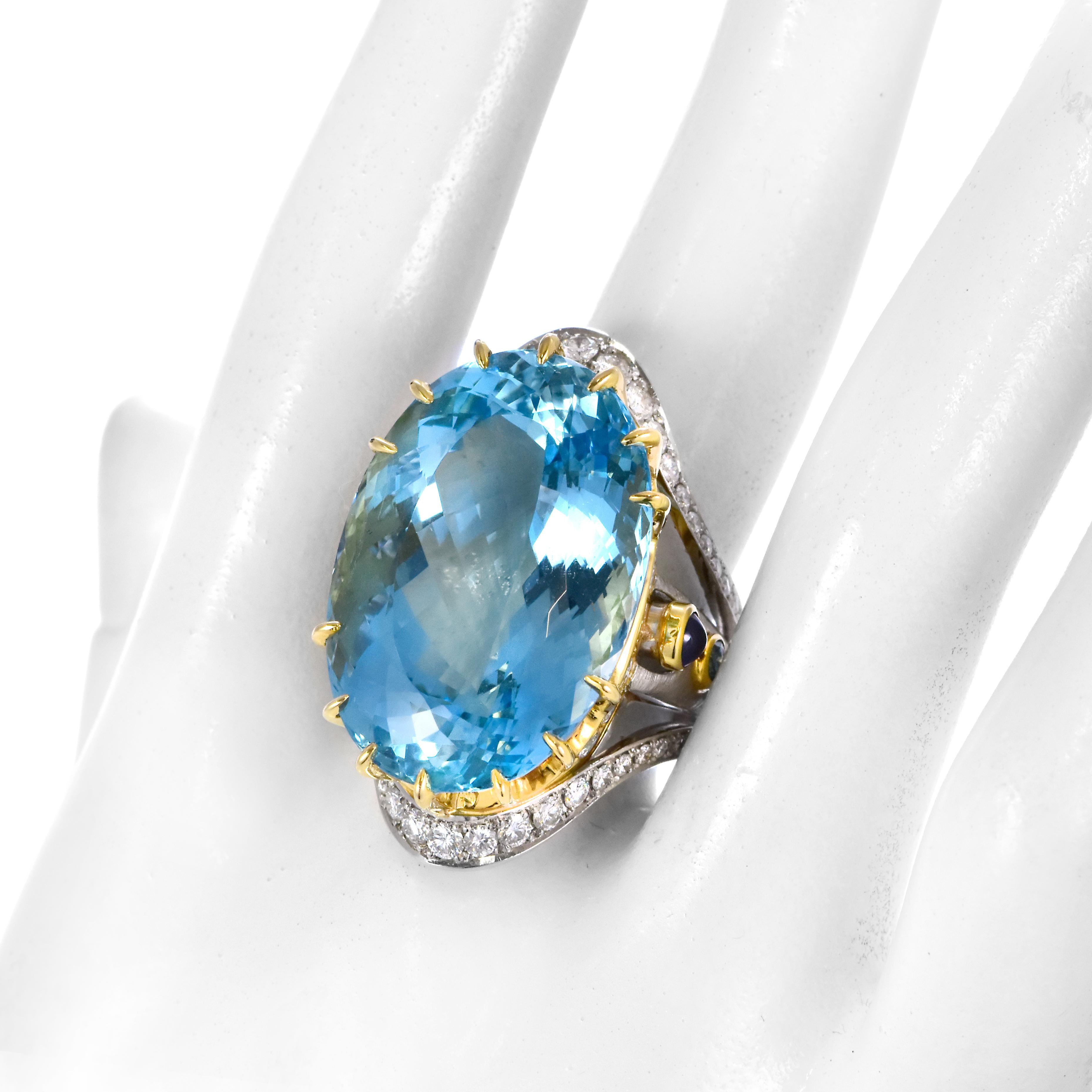 Modern 36.22 Carat Natural Santa-Maria Aquamarine and Diamond Ring Made in Platinum For Sale
