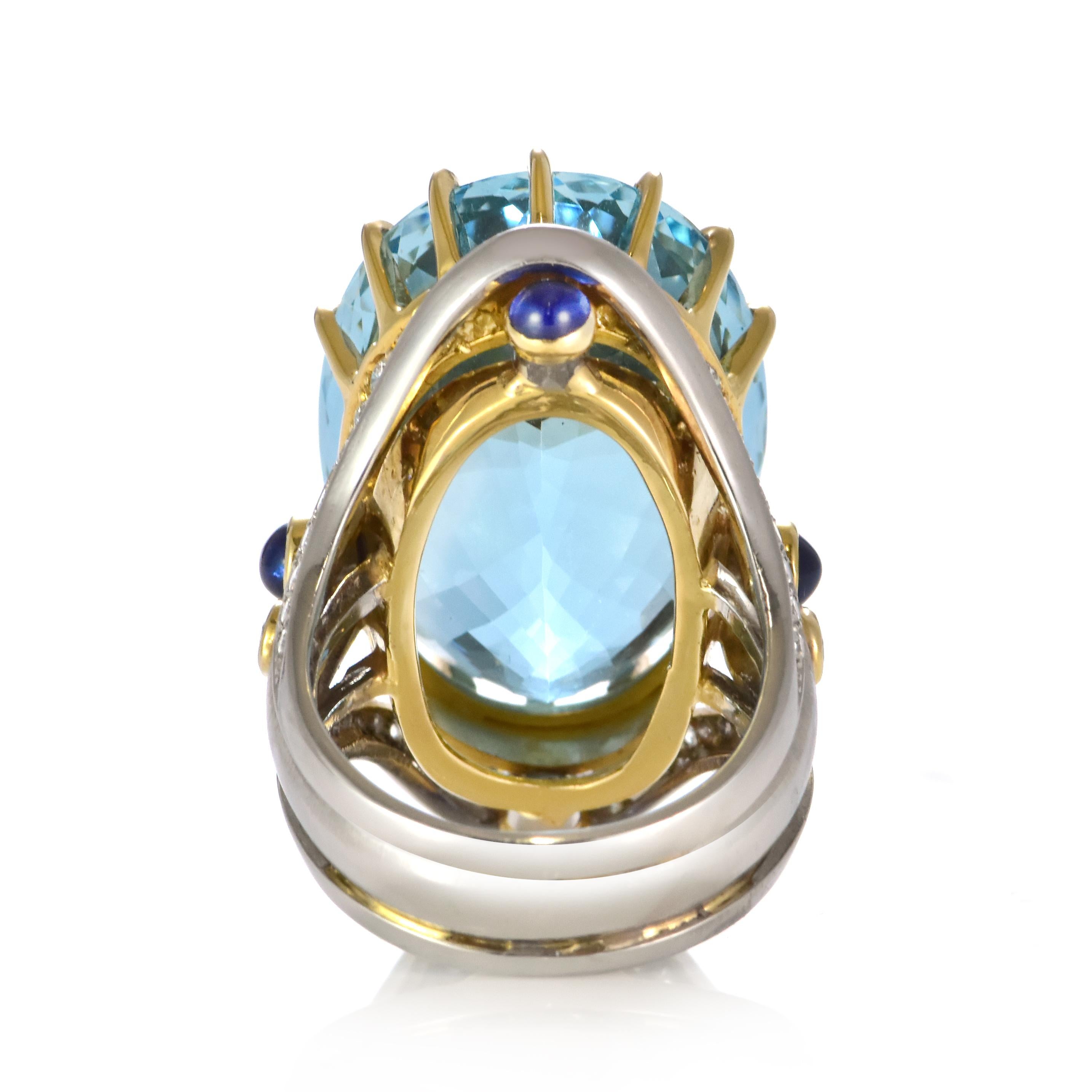 36.22 Carat Natural Santa-Maria Aquamarine and Diamond Ring Made in Platinum For Sale 1