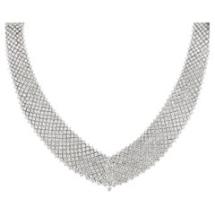 36.24 Carat Pave Diamond "V" Necklace 18 Karat En Stock