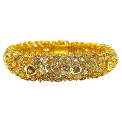 36.27 Carats Bracelet en or jaune avec diamant fantaisie