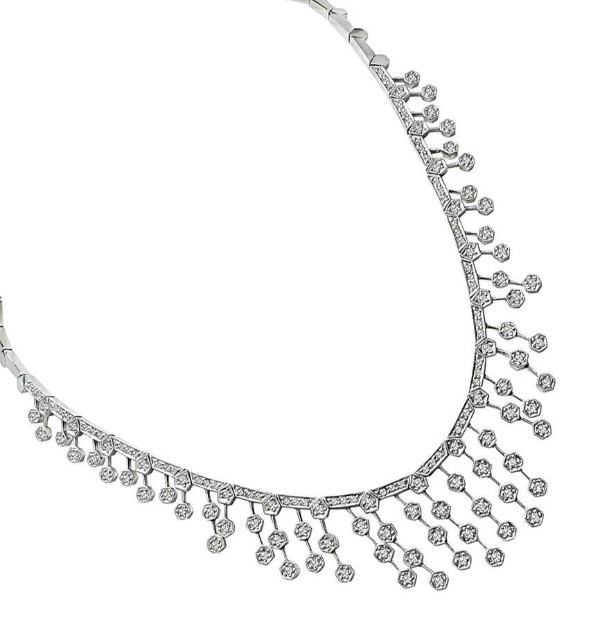 Taille ronde Collier en or avec 3,62 ct de diamants en vente