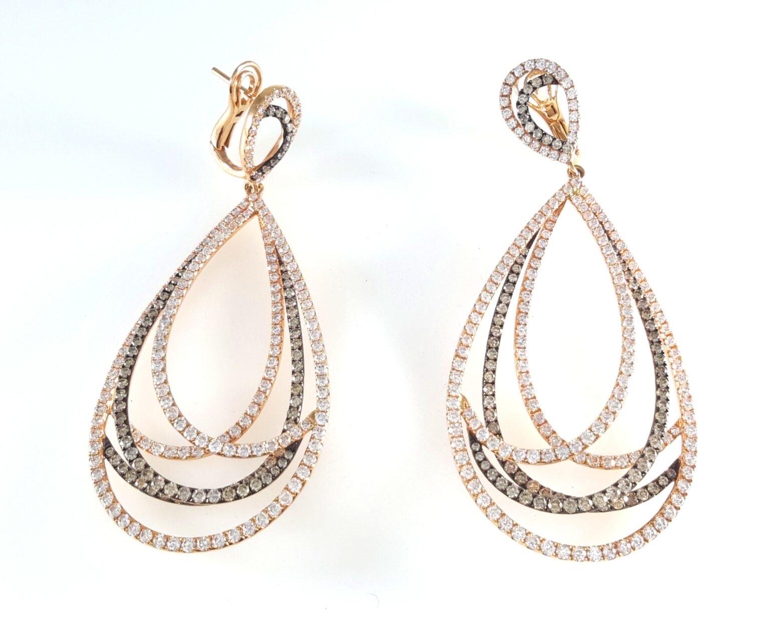 3,63 Karat Diamant-Ohrringe aus zweifarbigem Gold Teardrop-Ohrringe im Zustand „Neu“ im Angebot in Los Angeles, CA