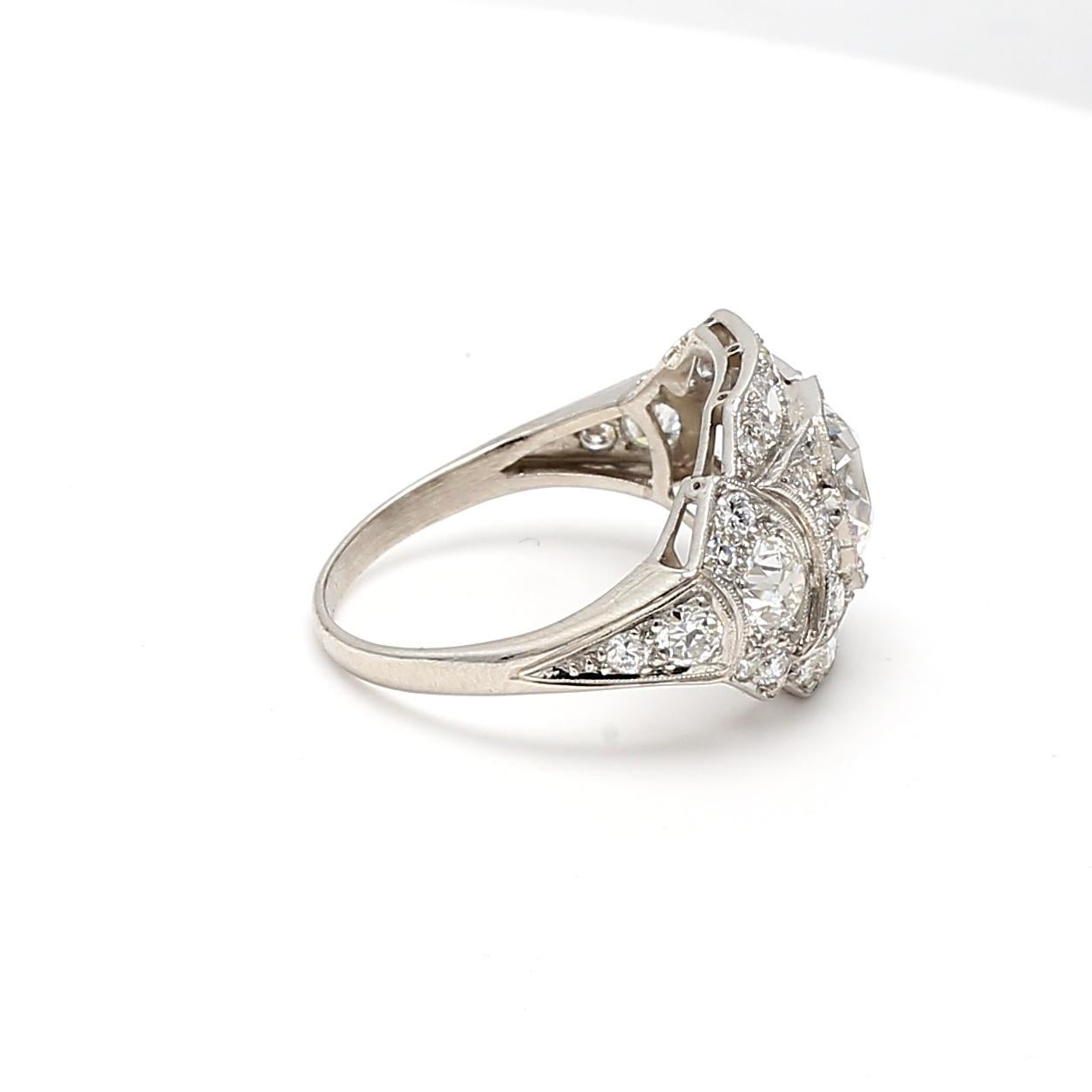 Bague de fiançailles en platine avec diamant taille européenne ancienne H-G SI1-VS1 de 3,63 carats en vente 4