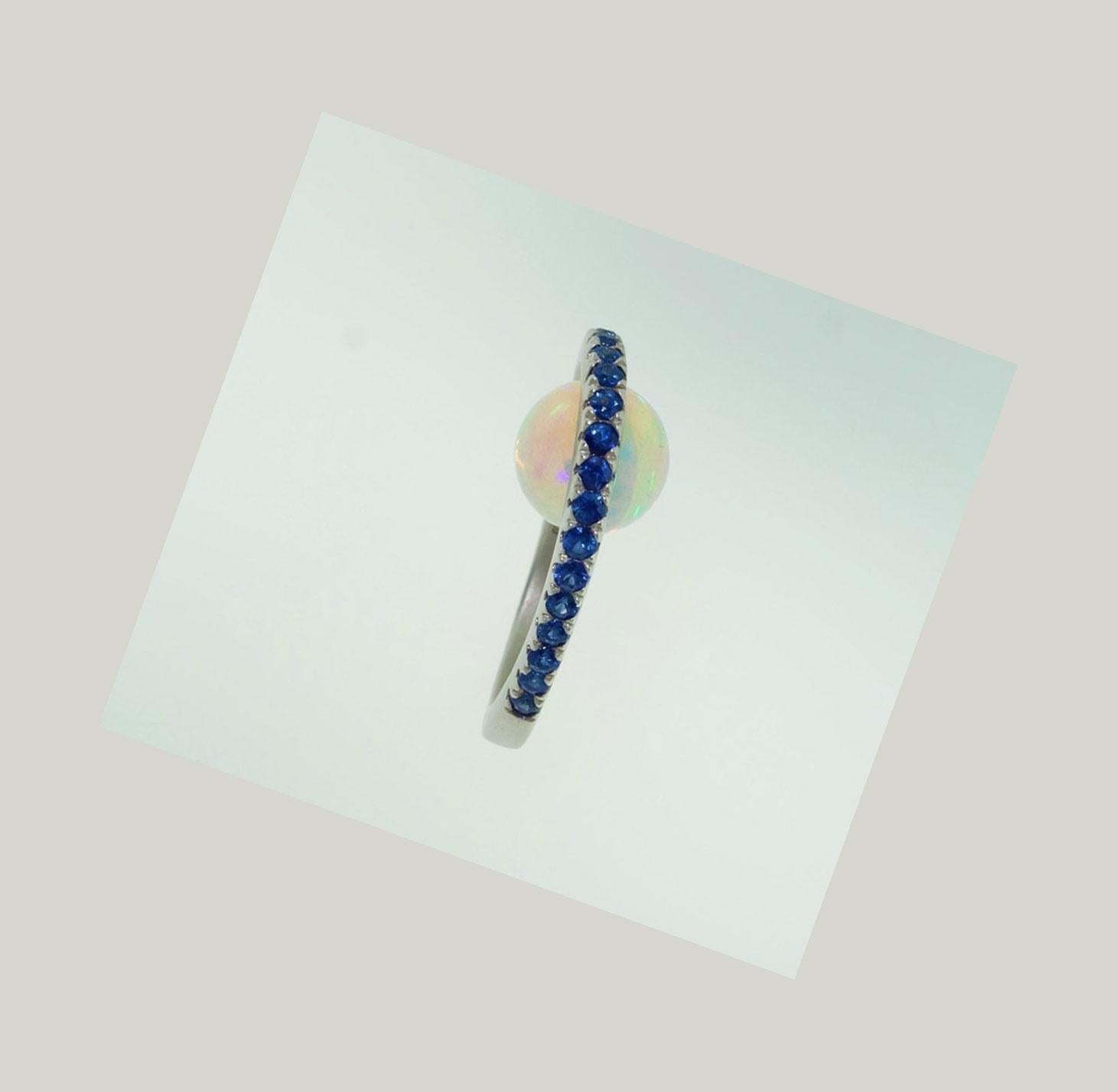 Taille mixte Bague fantaisie de succession en opale et saphir bleu de 3,63 carats, bijouterie d'art en vente