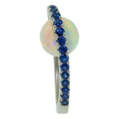 3,63 Karat Opal und blauer Saphir Statement-Ring Estate Fine Jewelry