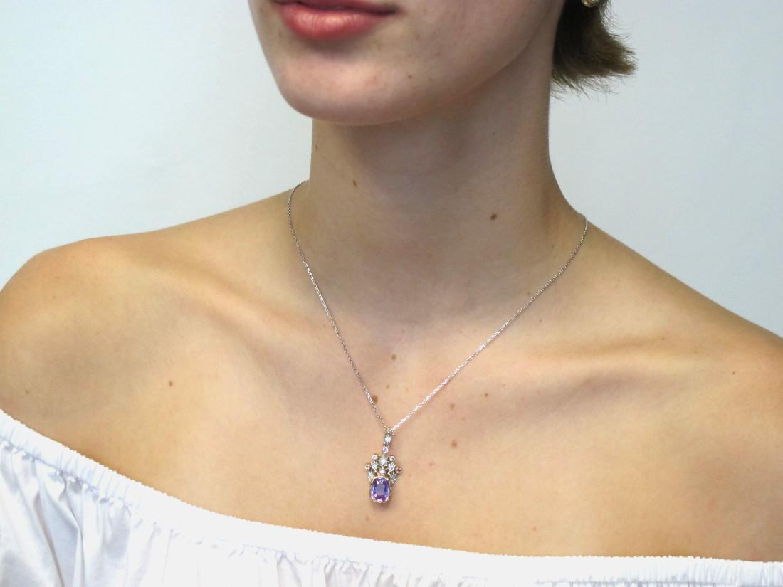 3.63 Carat Lavender Sapphire and Diamond Necklace in 18k White and Yellow Gold  For Sale 2