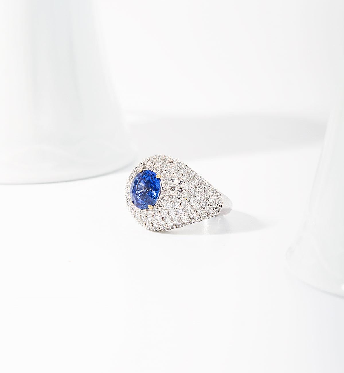 Sapphire ring
sapphire : 3,63 Ct's
diamond : 3,10 Ct's  G VVS2

total weights : 13.85 gr