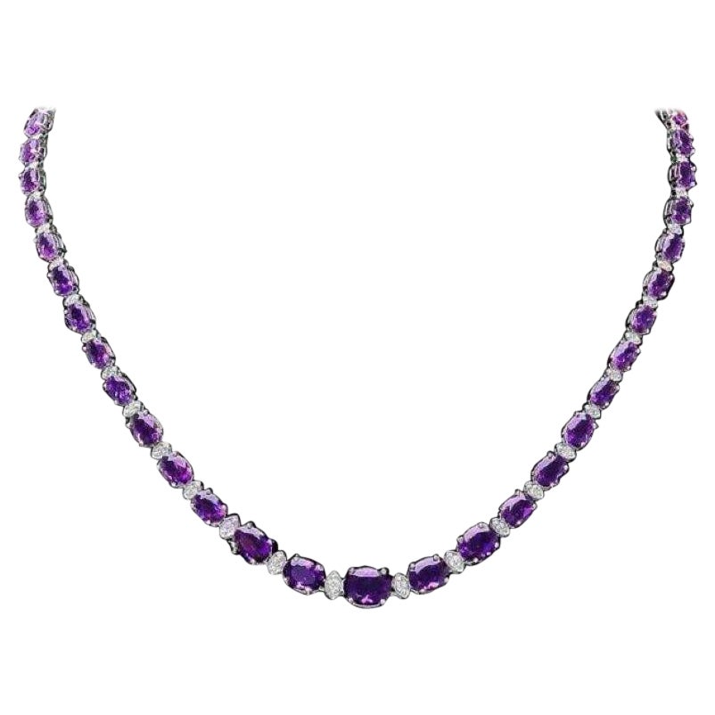 Collier en or blanc massif 14 carats, améthyste naturelle 36,30 carats et diamants
