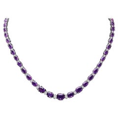 Collier en or blanc massif 14 carats, améthyste naturelle 36,30 carats et diamants