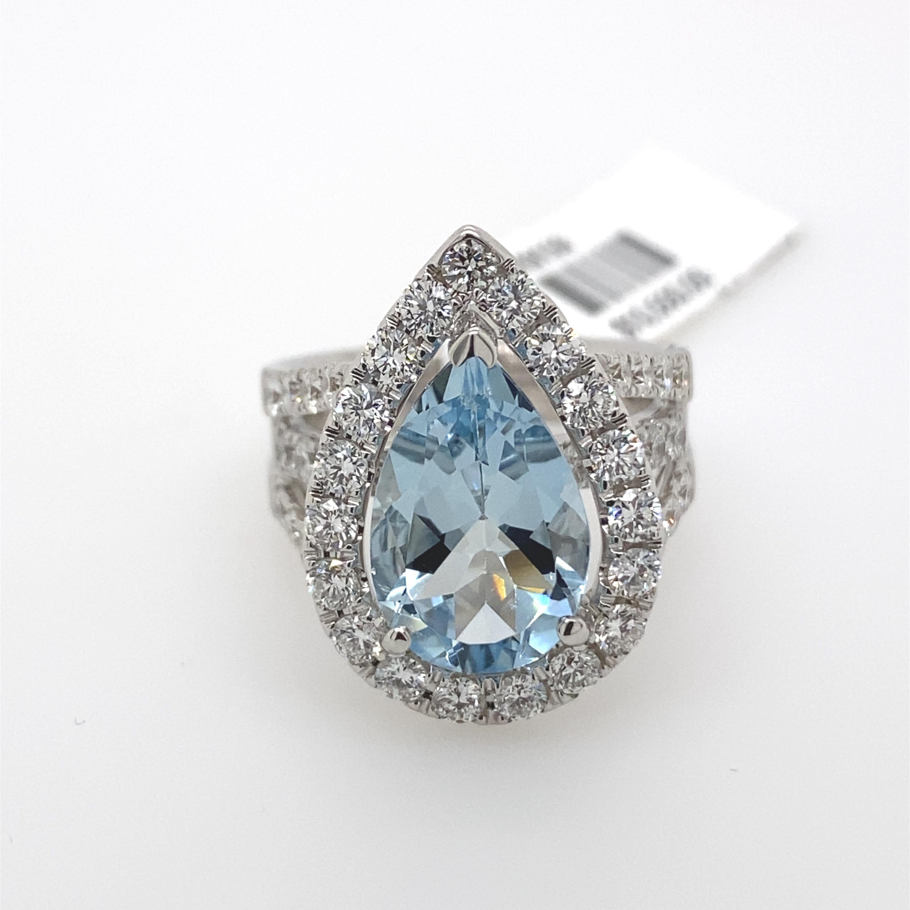 3.63 Carat Pear Aquamarine with Diamond Halo Ring 18 Karat White Gold In New Condition In BEVERLY HILLS, CA