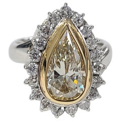 3.64 Carat Diamond Ring Set in 18 Karat and Platinum PT900