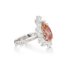 3.64 Karat Birne Statement Fancy Gelb Einer Krone würdig Rarität Diamantring