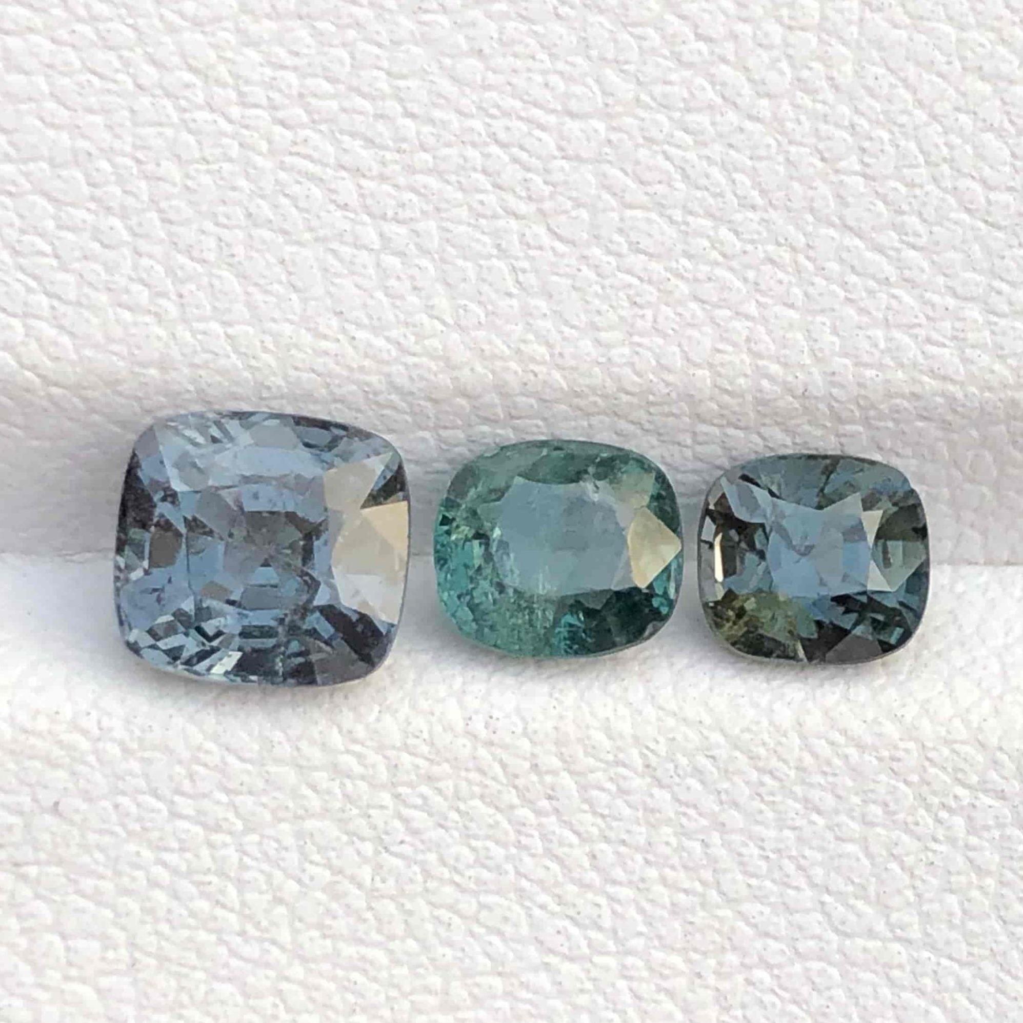 Edelsteintyp Natürlicher Grauer Spinell Batch
Gewicht 3,64 Karat
Einzelgewicht 1,70, 1,05 und 0,85 Karat
Abmessungen 6,9 x 6,4 x 4,8, 5,9 x 5,2 x 3,8, 5,5 x 5,1 x 3,9 mm
Klarheit Leicht eingeschlossen (SI)
Herkunft Birma
Behandlung Keine





Wir