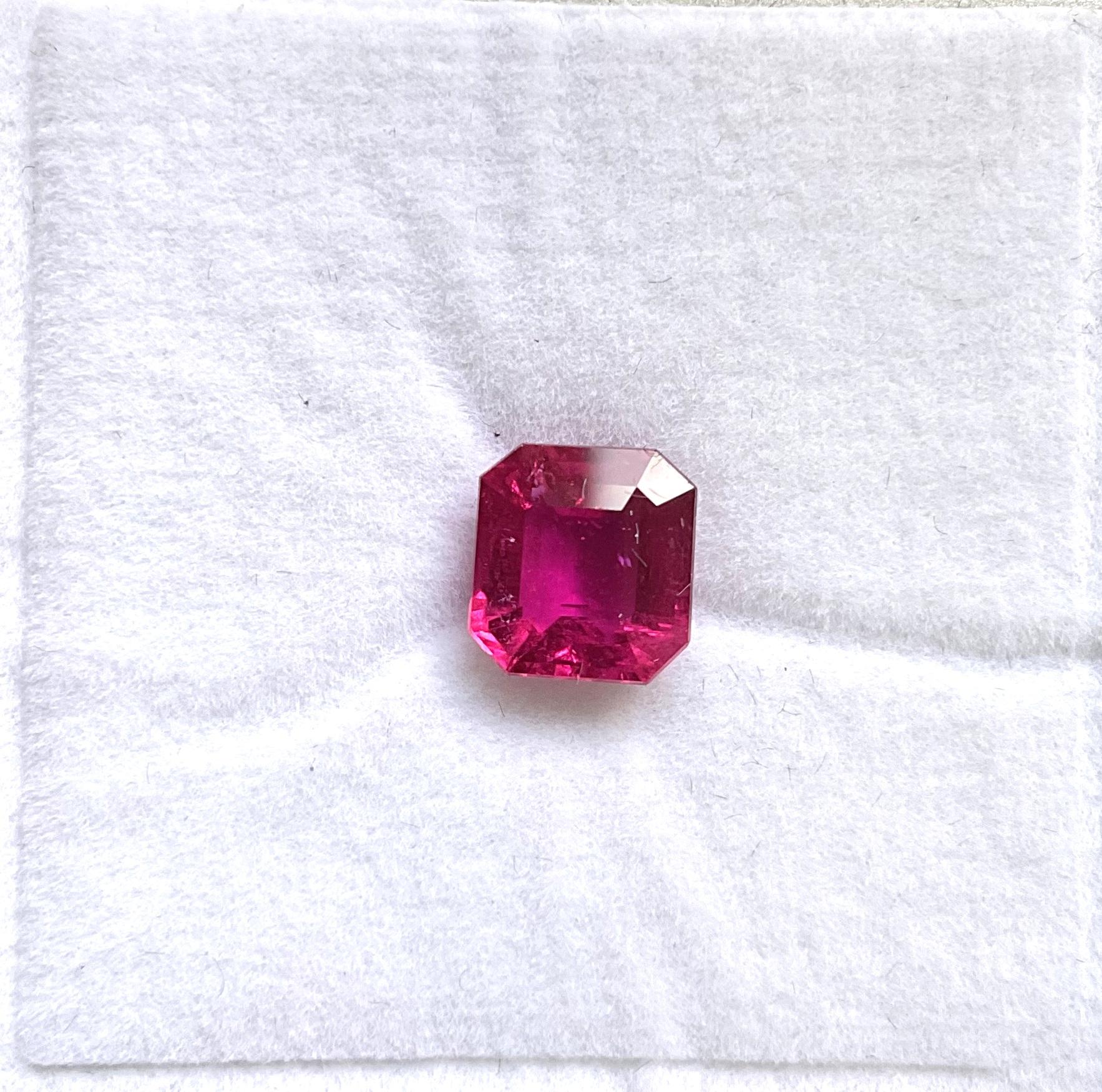 Ottagono 3.64 Carats Rubellite Tourmaline Octa Faceted Cut stone Top Quality Natural gem in vendita