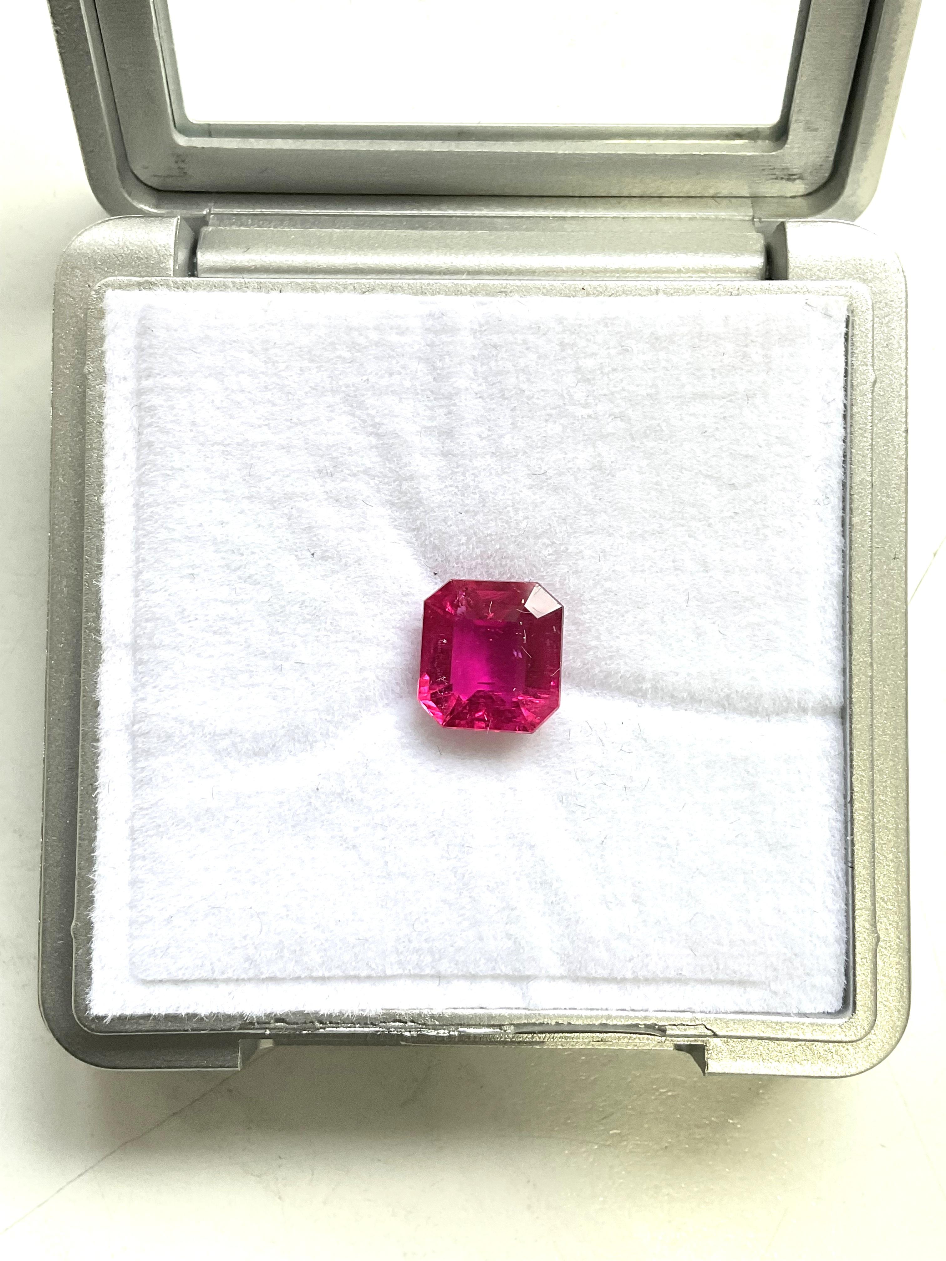 3.64 Carats Rubellite Tourmaline Octa Faceted Cut stone Top Quality Natural gem In condizioni Nuovo in vendita a Jaipur, RJ