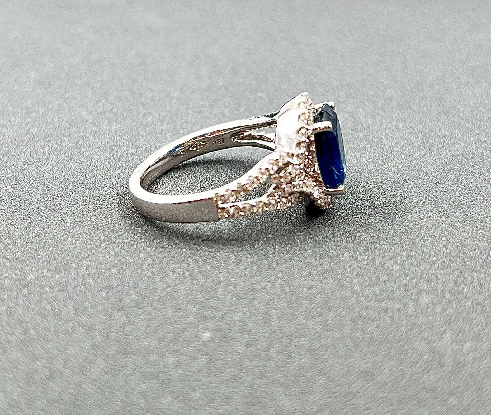 Women's or Men's 3.64 ct Natural Sapphire & Diamond Ring For Sale
