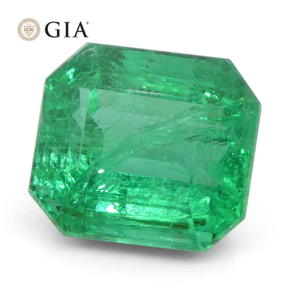 3.64ct Octagonal/Emerald Cut Green Emerald GIA Certified Zambia (F2) en vente 5