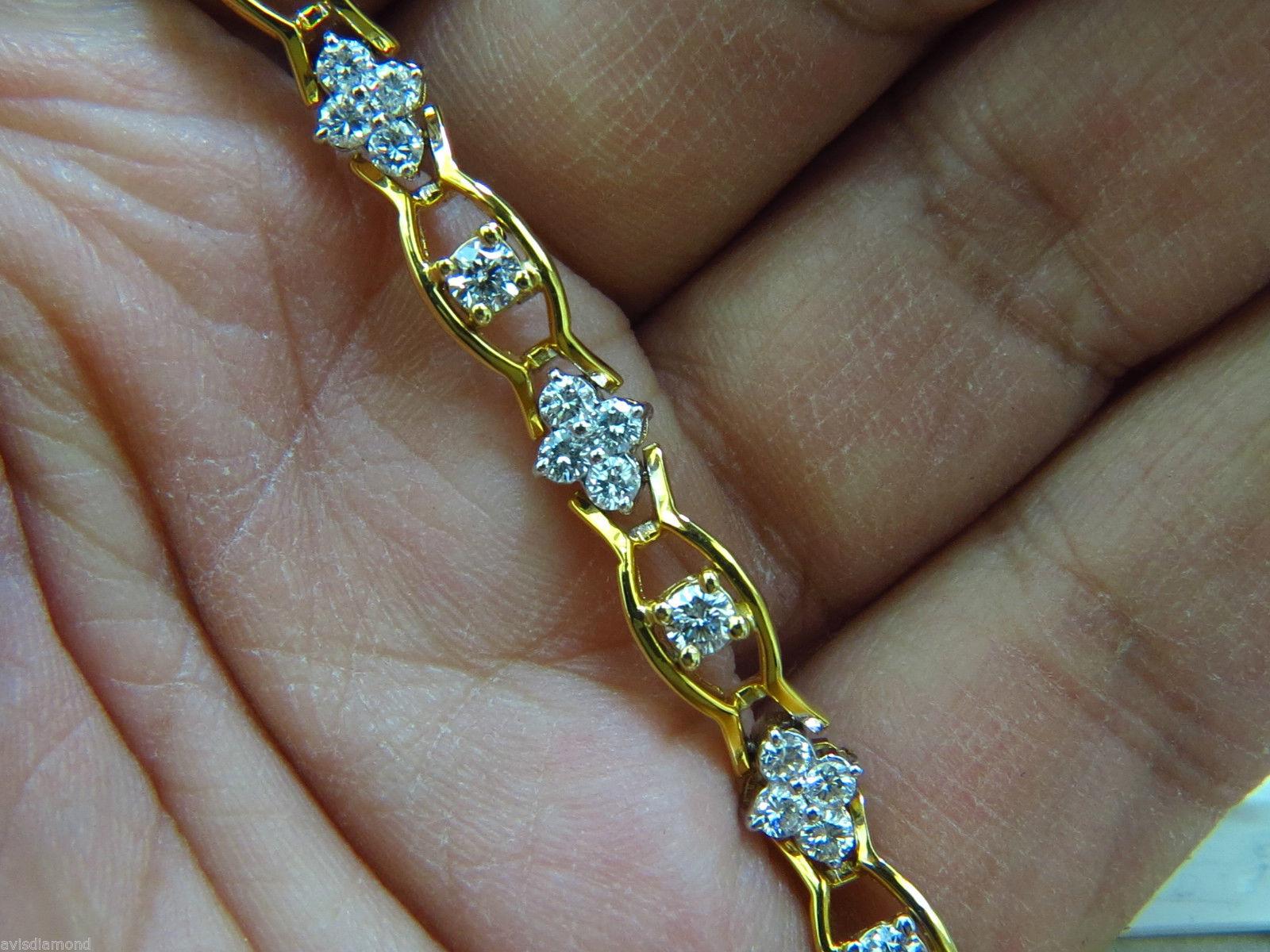 3.65 Carat Clusters Diamond Bracelet G VS 14 Karat Excellent Cuts and Links For Sale 8