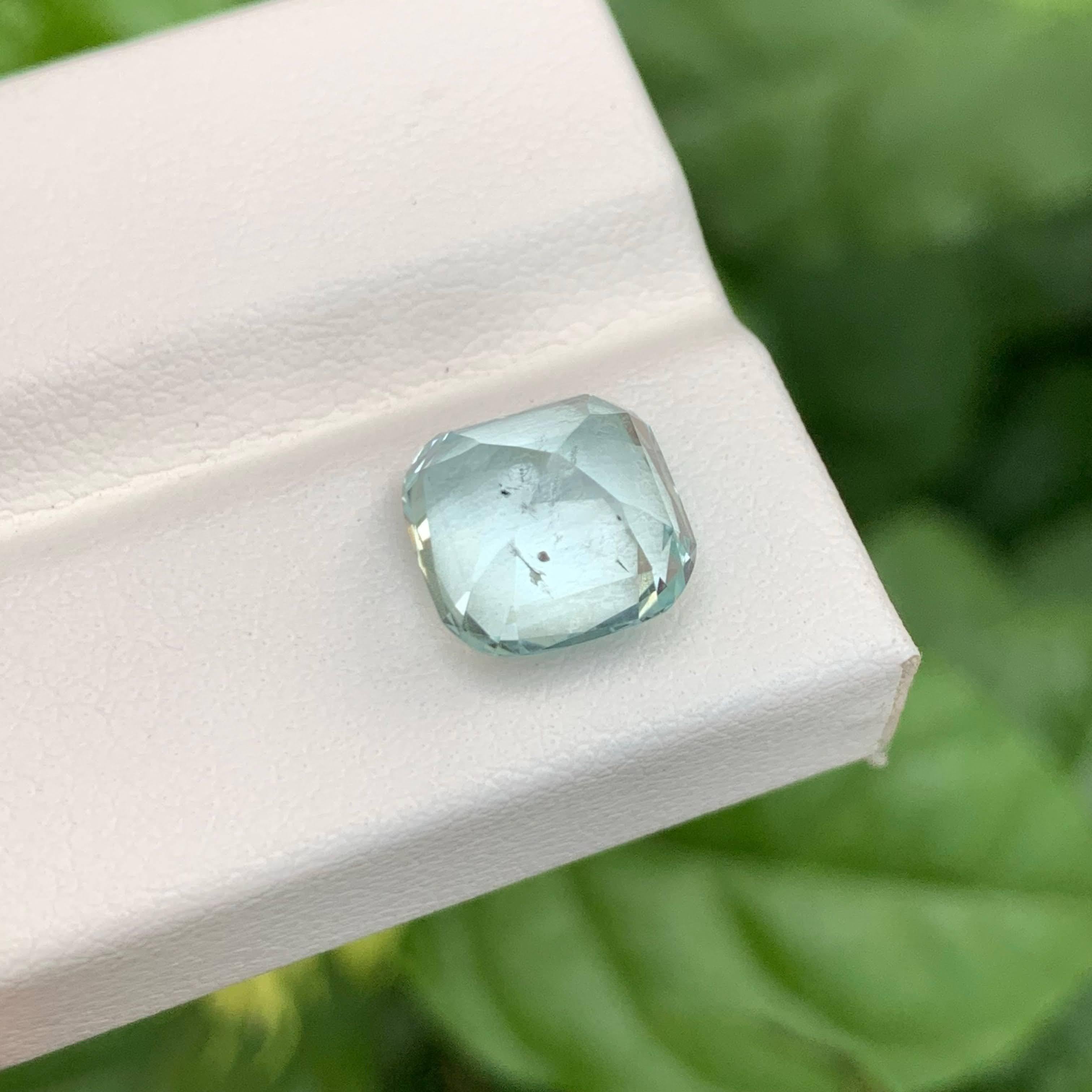 Piedra preciosa paquistaní suelta de aguamarina azul claro de 3,65 quilates talla cojín natural en Nuevo estado para la venta en Bangkok, TH