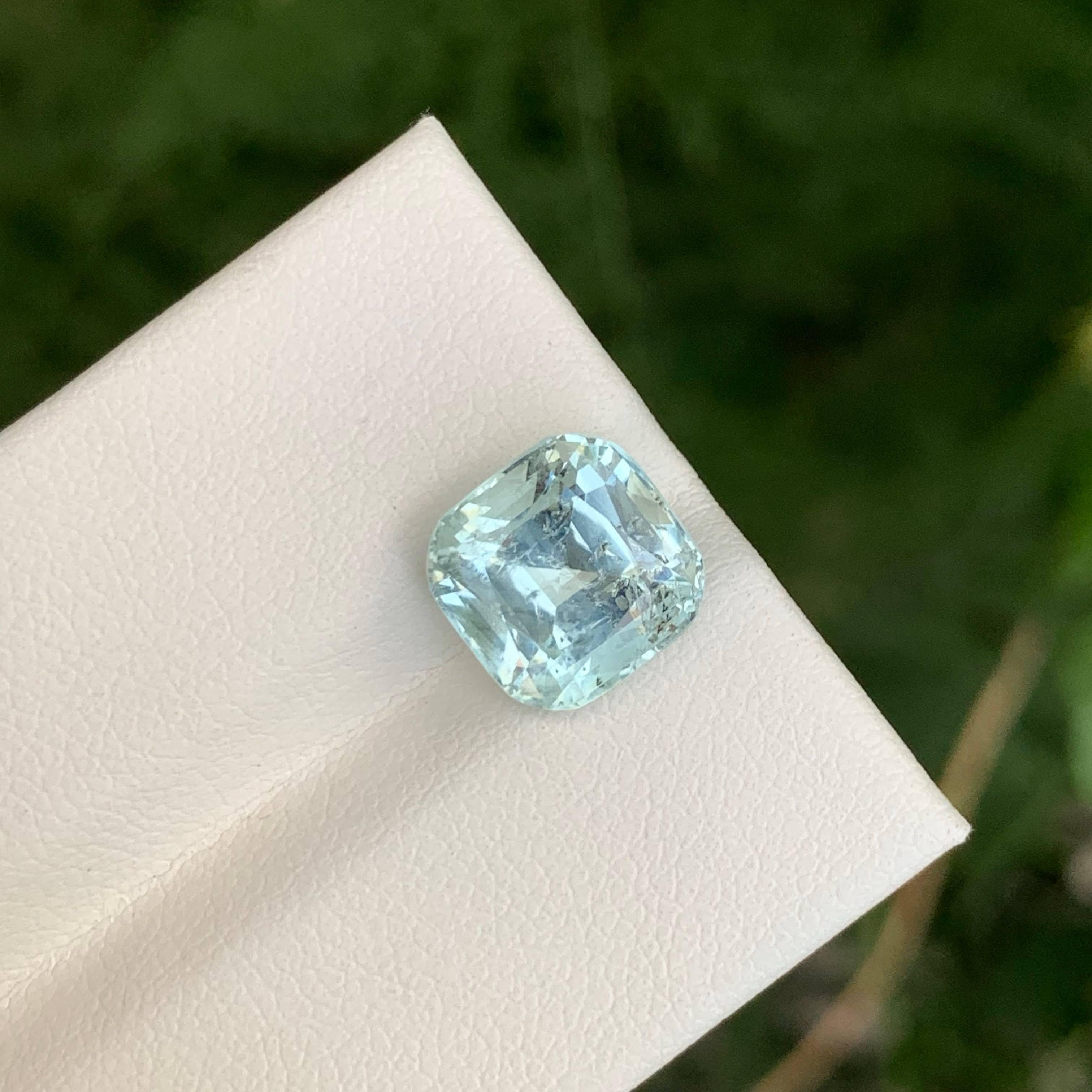 Piedra preciosa paquistaní suelta de aguamarina azul claro de 3,65 quilates talla cojín natural en venta 3