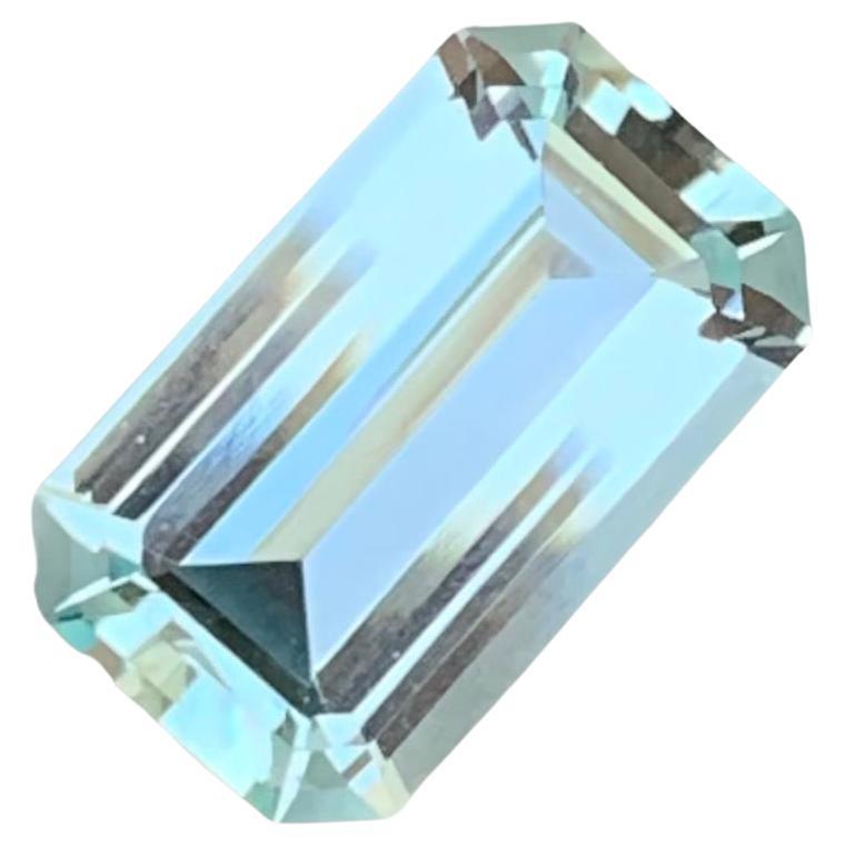 Aigue-marine naturelle non sertie de 3.65 carats en forme d'émeraude pour la fabrication de bijoux 