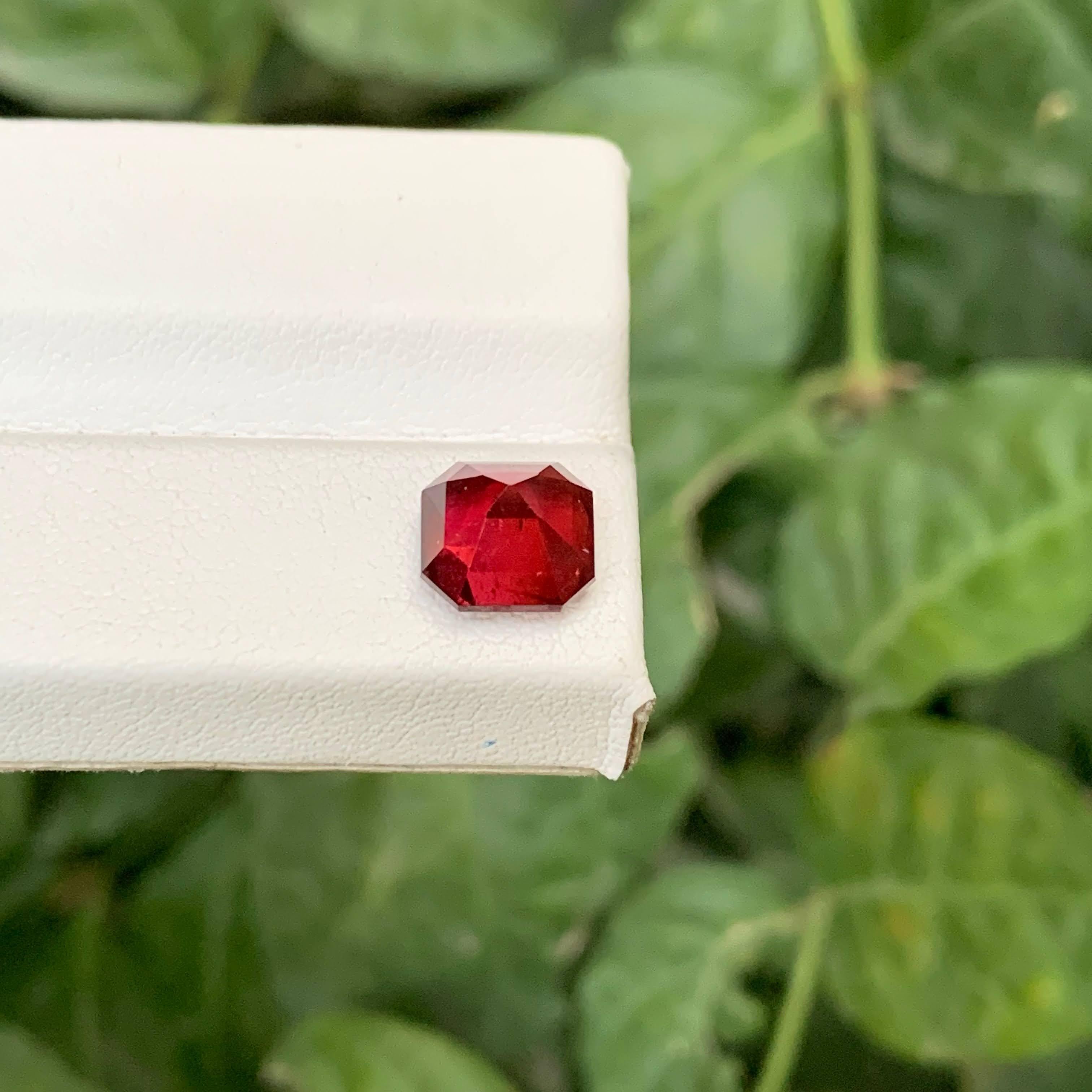 3,65 Karat Natürlicher loser hellroter Granat Stein Asscher Schliff Afrikanischer Edelstein im Angebot 4