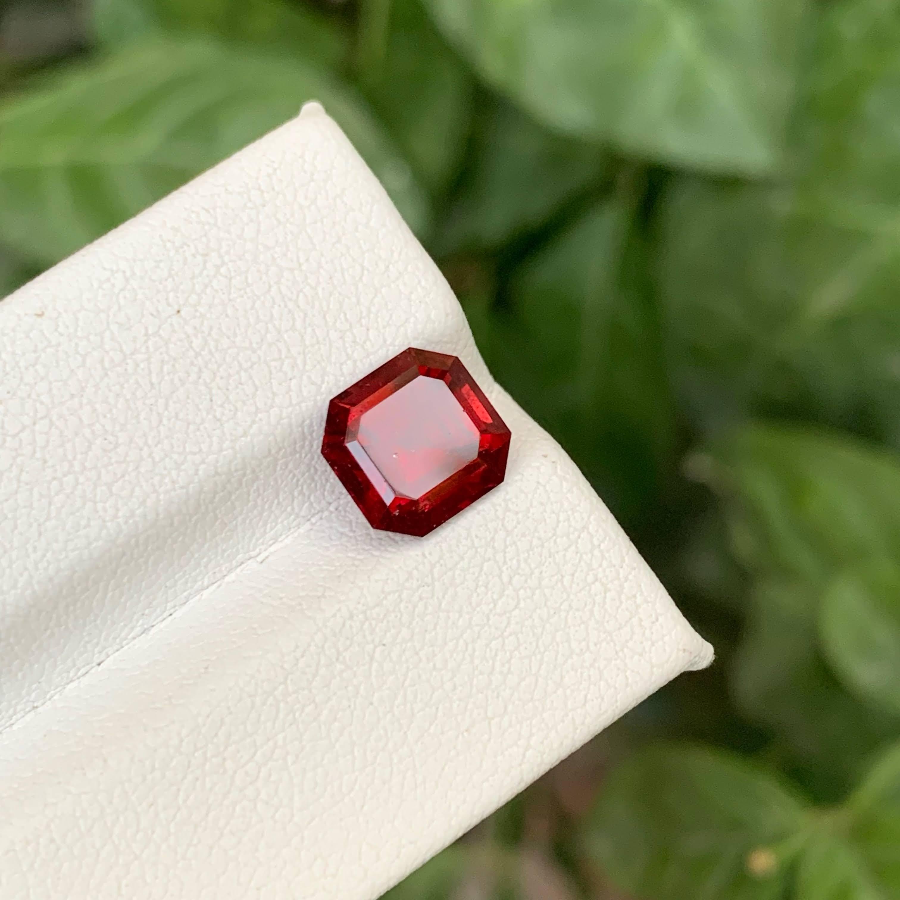 3,65 Karat Natürlicher loser hellroter Granat Stein Asscher Schliff Afrikanischer Edelstein (Asscher-Schliff) im Angebot