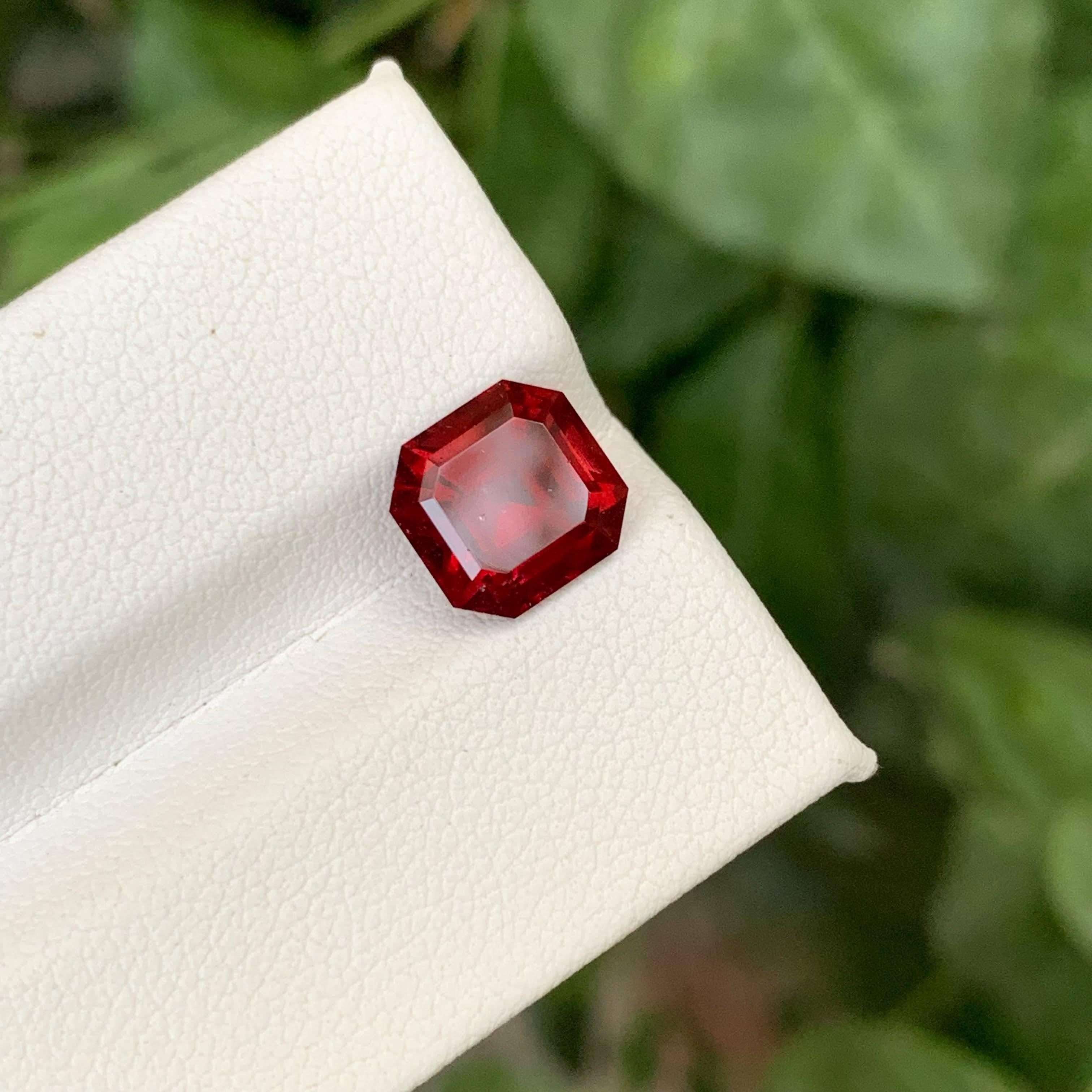 3,65 Karat Natürlicher loser hellroter Granat Stein Asscher Schliff Afrikanischer Edelstein im Zustand „Neu“ im Angebot in Bangkok, TH