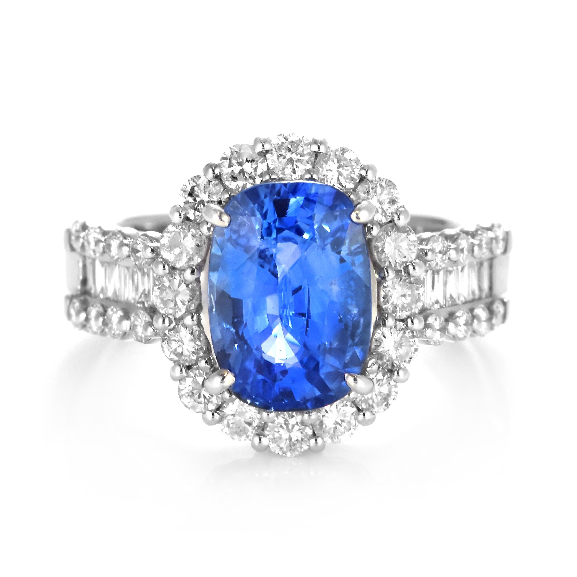3.65 Carat Natural Sapphire and Diamond Ring Made in Platinum For Sale 5