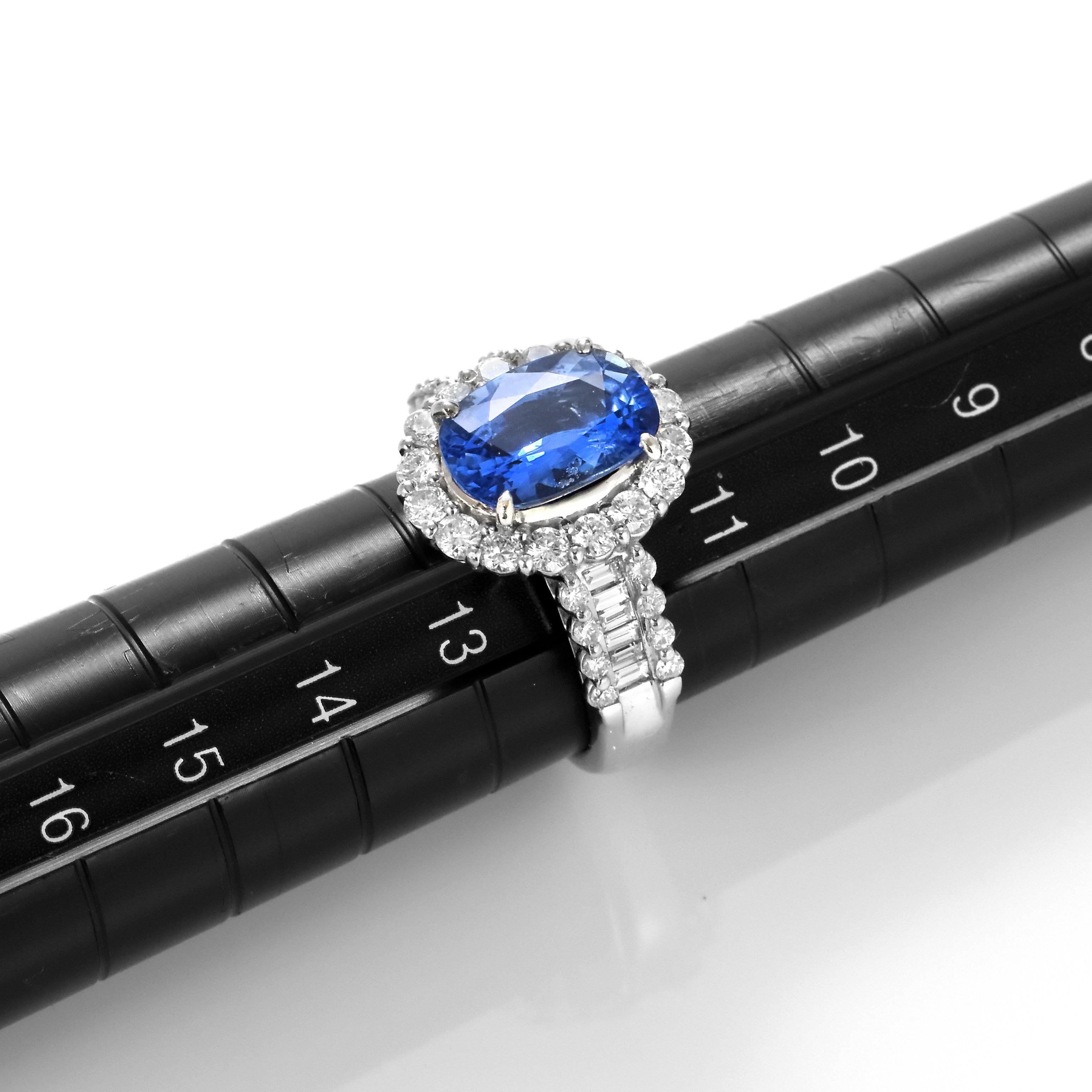 3.65 Carat Natural Sapphire and Diamond Ring Made in Platinum For Sale 8