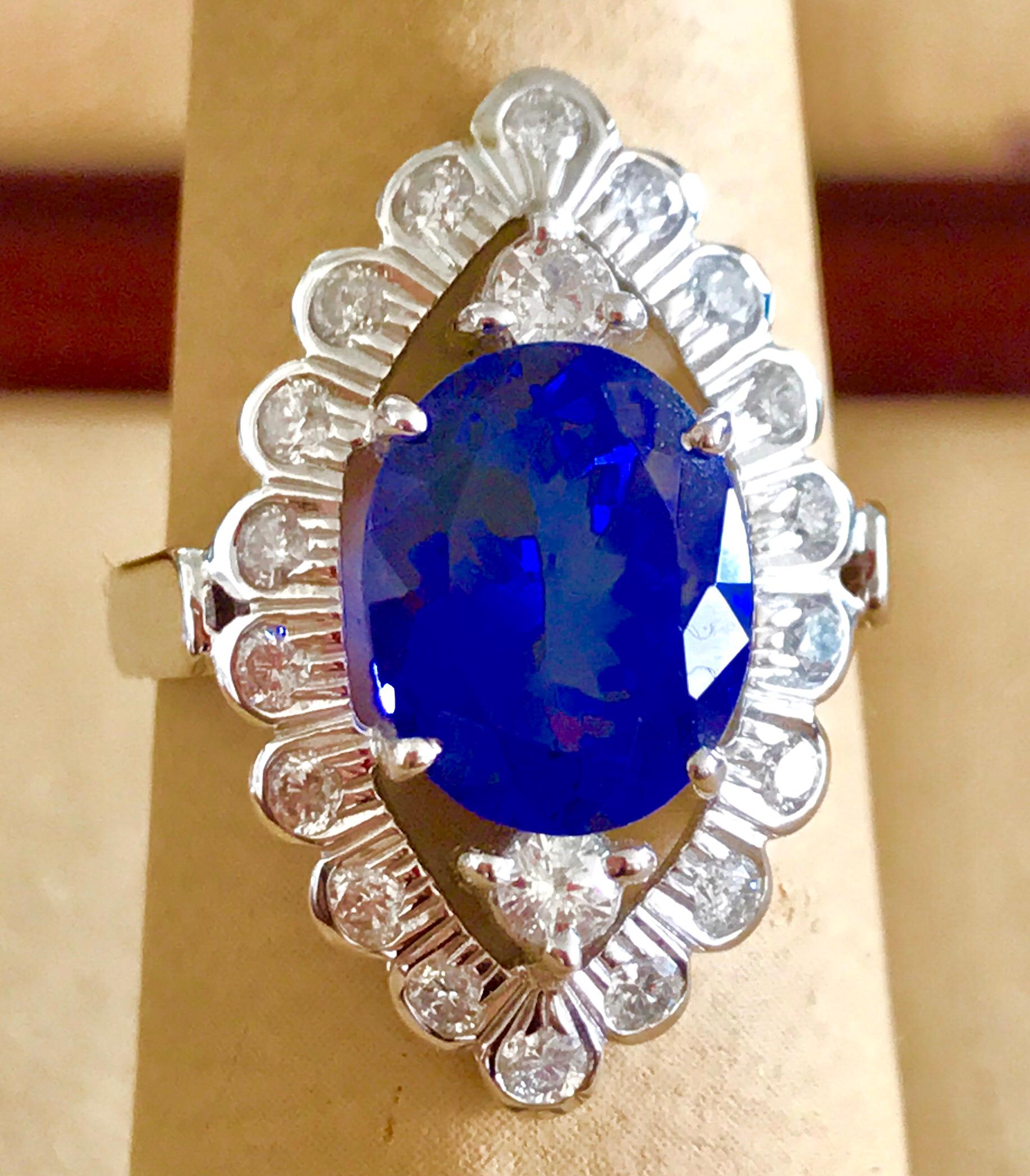 3.65 Carat Oval Tanzanite and 1 Carat Diamond Ring 18 Karat White Gold, Estate In Excellent Condition For Sale In New York, NY