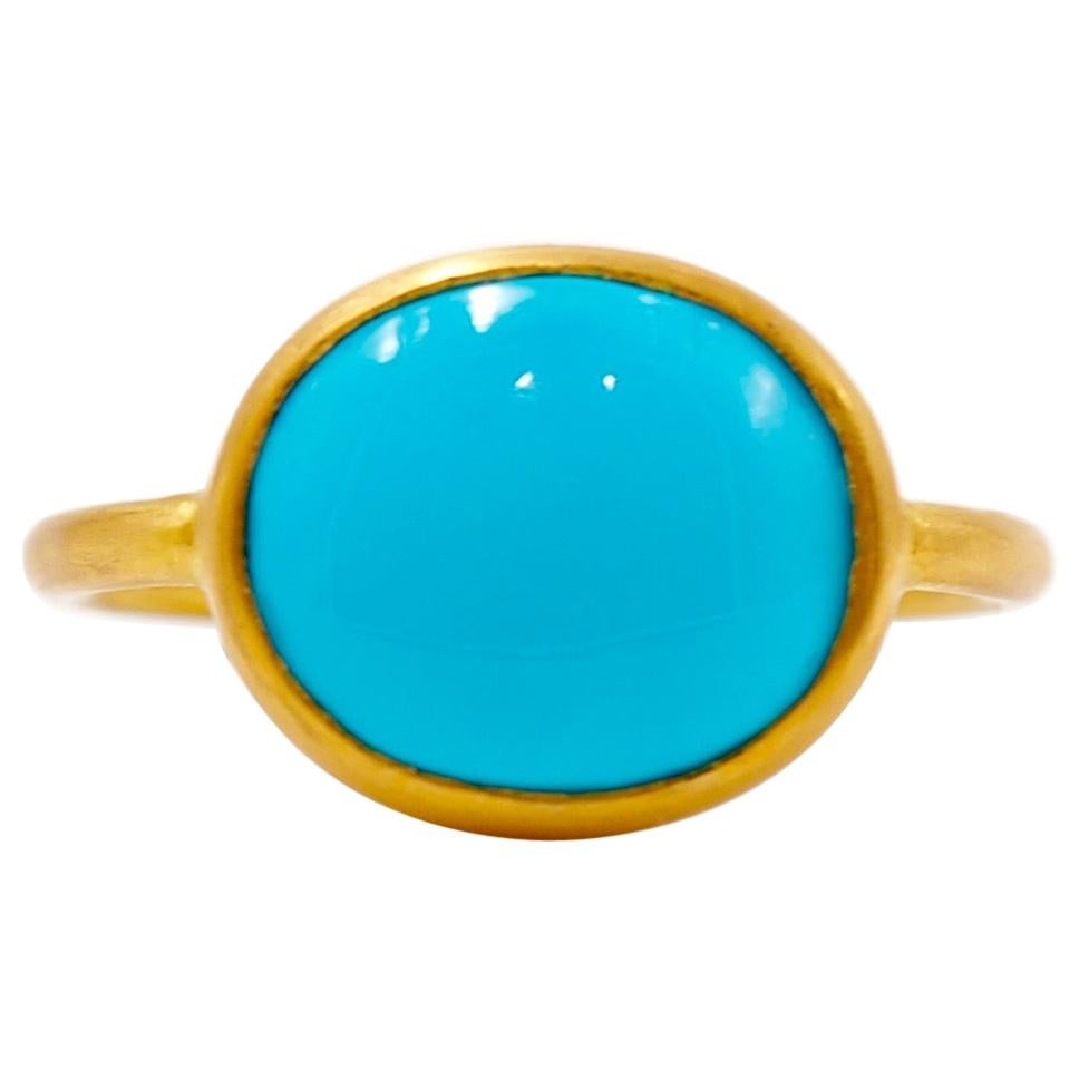 3.65 Carats Turquoise Cabochon 22 Karat Gold Ring