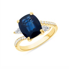 3.65 Ct Sapphire & 0.53 Ct Diamonds in 18K Yellow Gold Engagement Ring