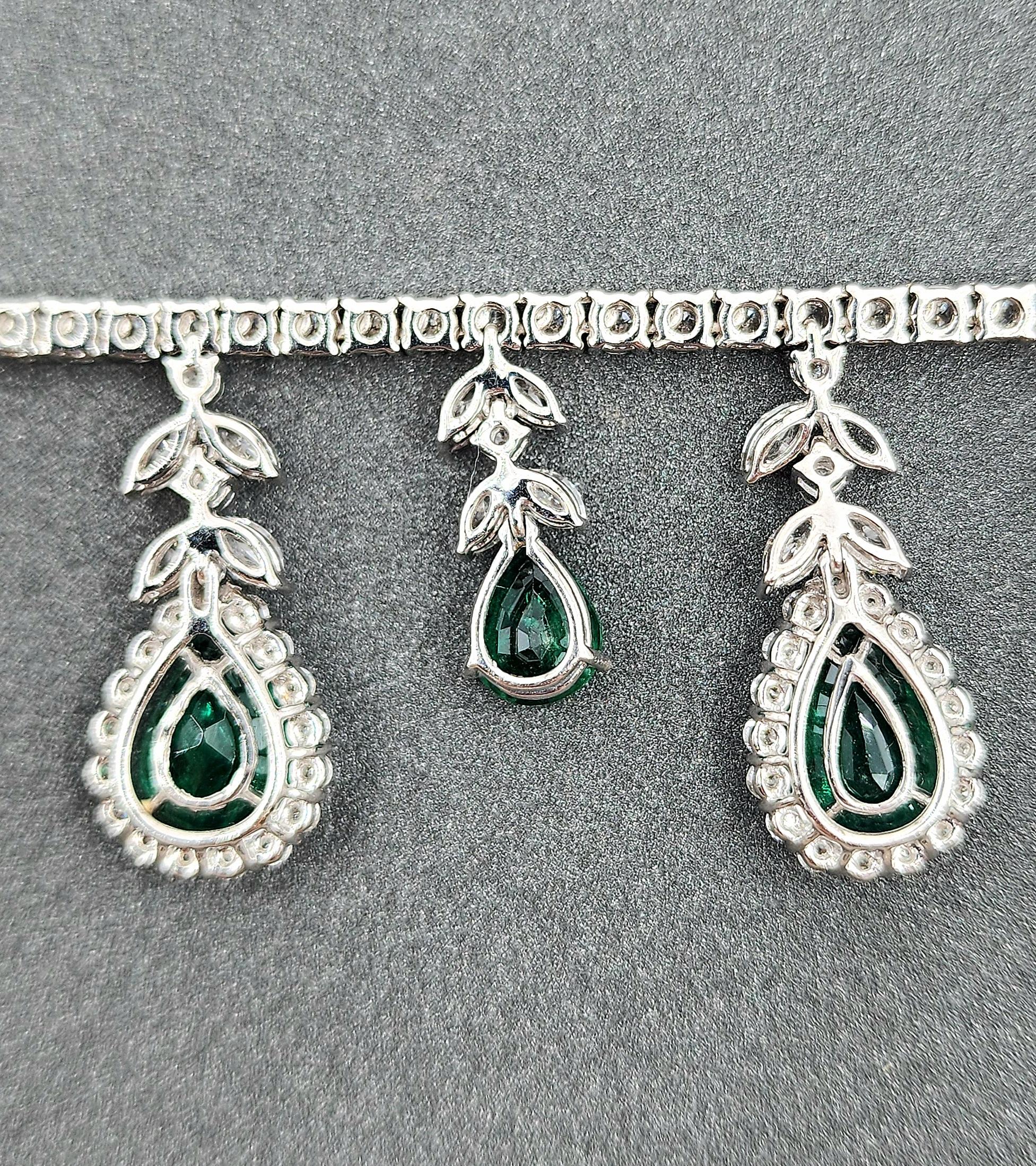 Collana con smeraldo naturale e diamanti da 36.51 carati in vendita 1