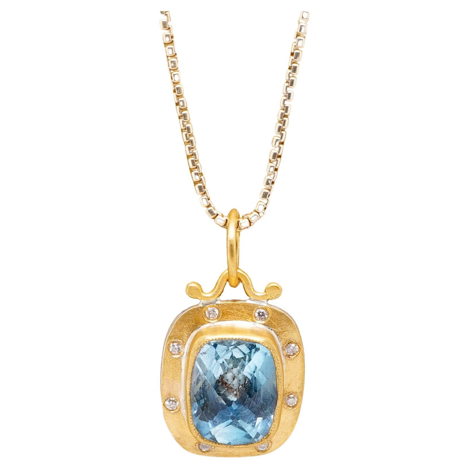 Collana con ciondolo a forma di scacchiera sfaccettata di topazio azzurro con diamante 3,65ct