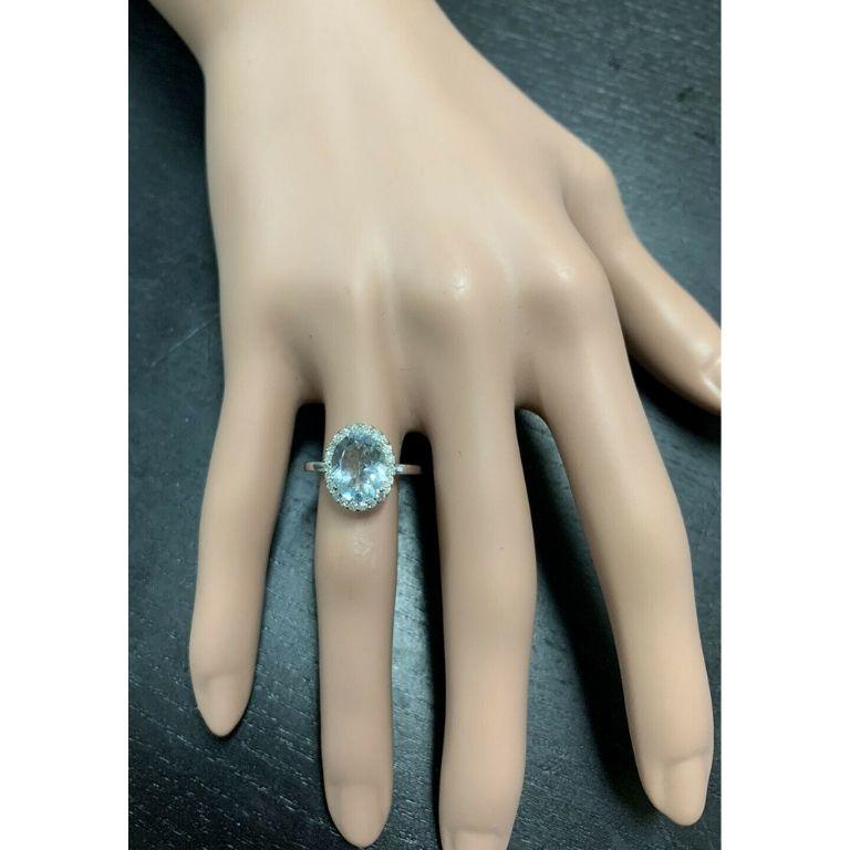 3.65 Carat Natural Aquamarine and Diamond 14 Karat Solid White Gold Ring In New Condition For Sale In Los Angeles, CA